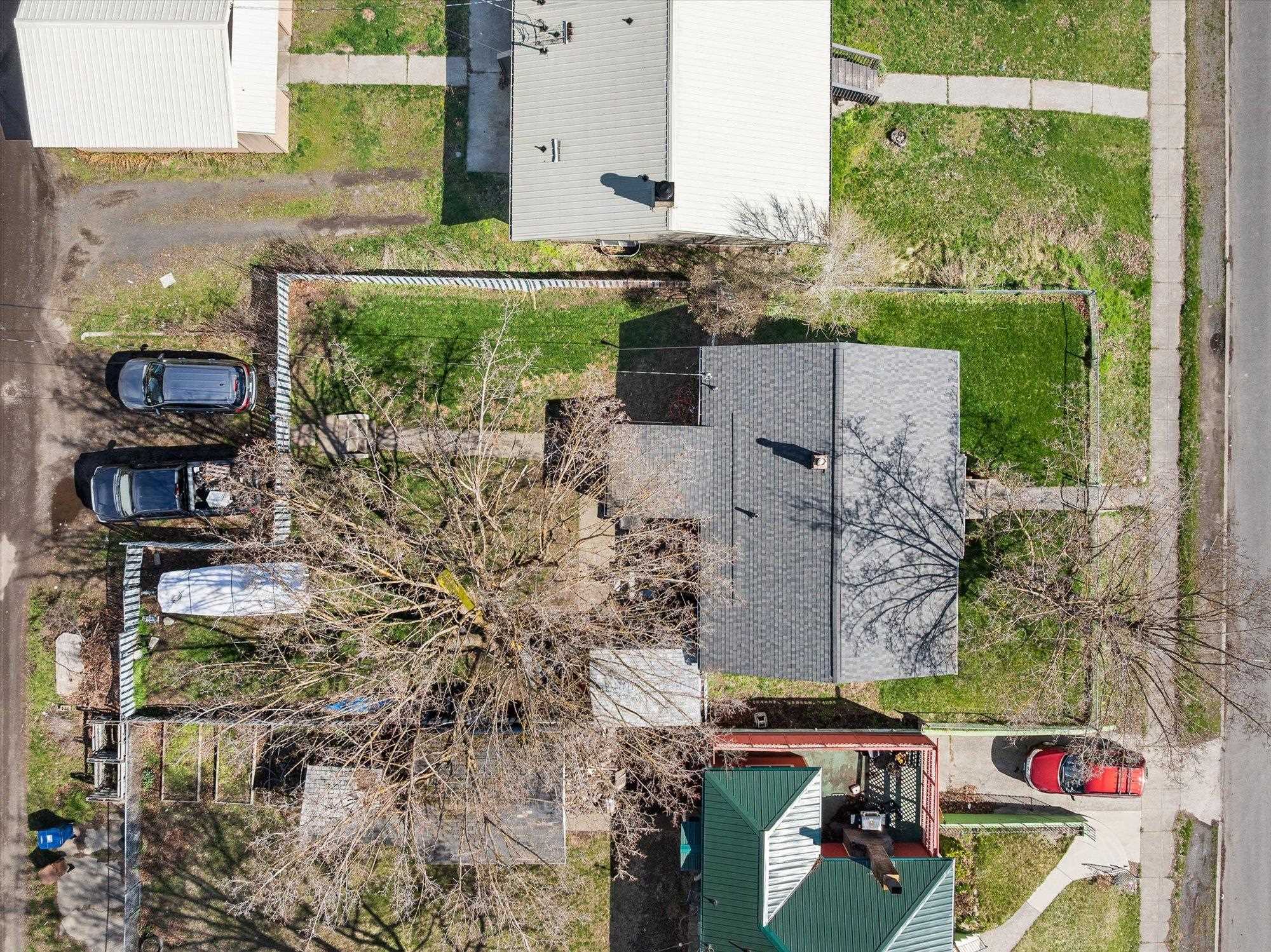 1611 E Bridgeport Ave - Photo 32