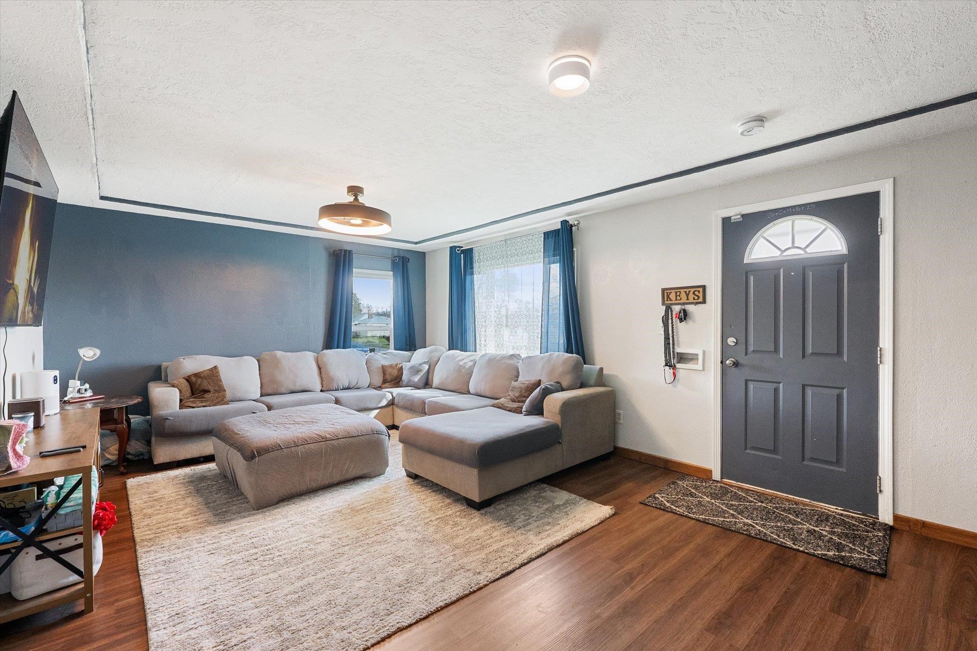 1611 E Bridgeport Ave - Photo 8