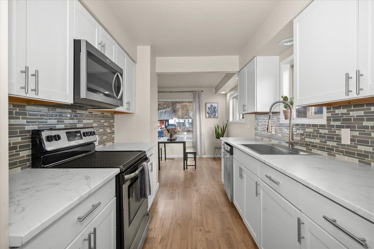 1907 N Nelson St - Photo 9