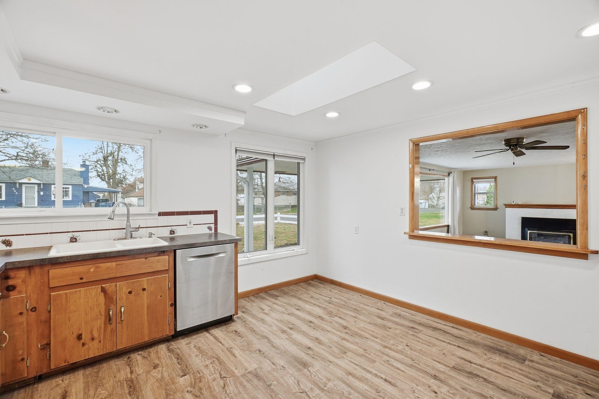 554 E North Ave - Photo 11