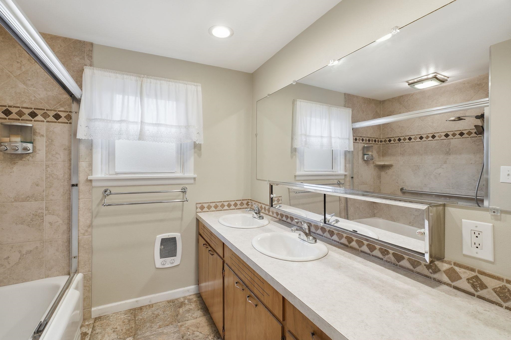 554 E North Ave - Photo 14