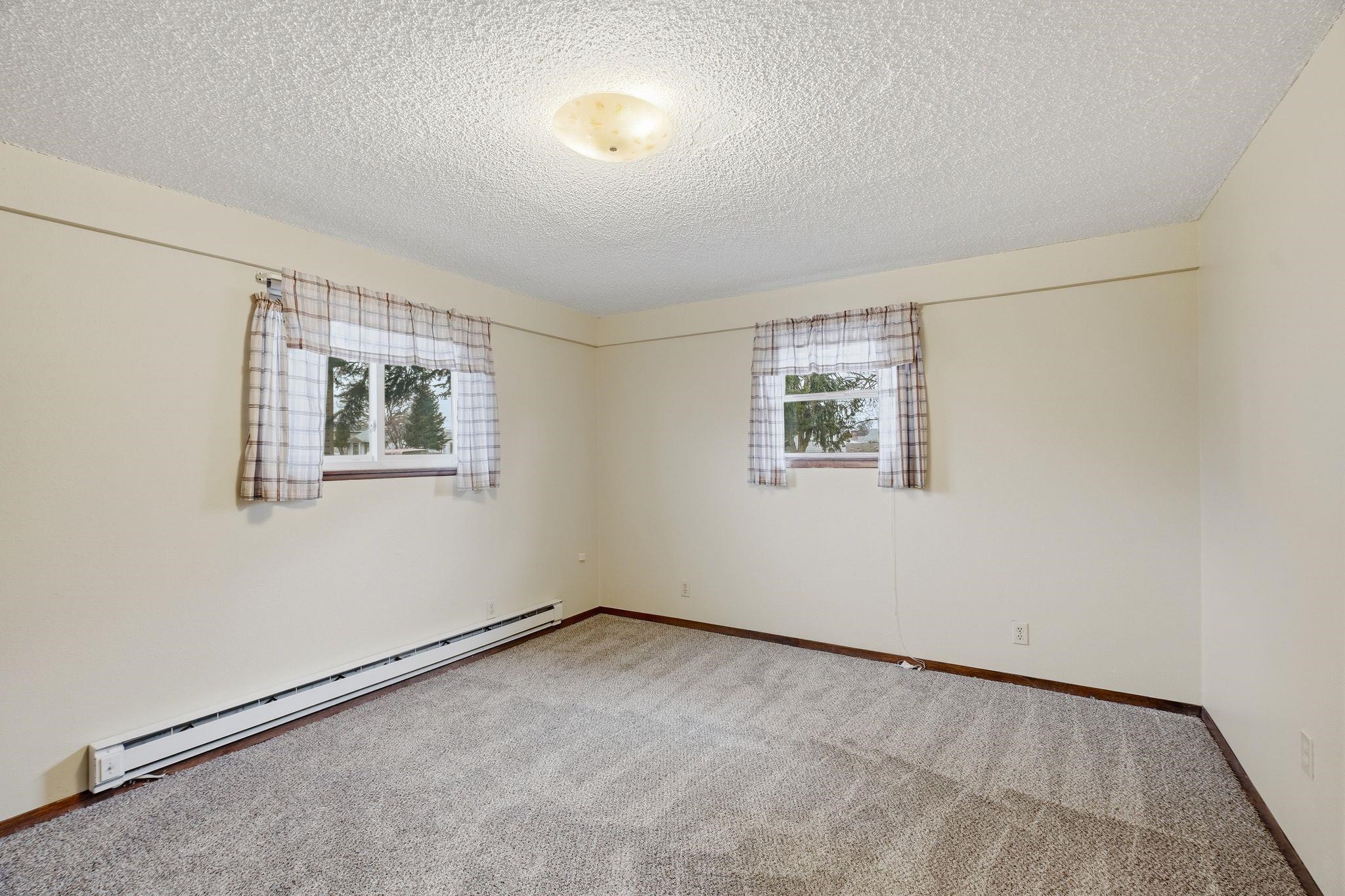 554 E North Ave - Photo 17