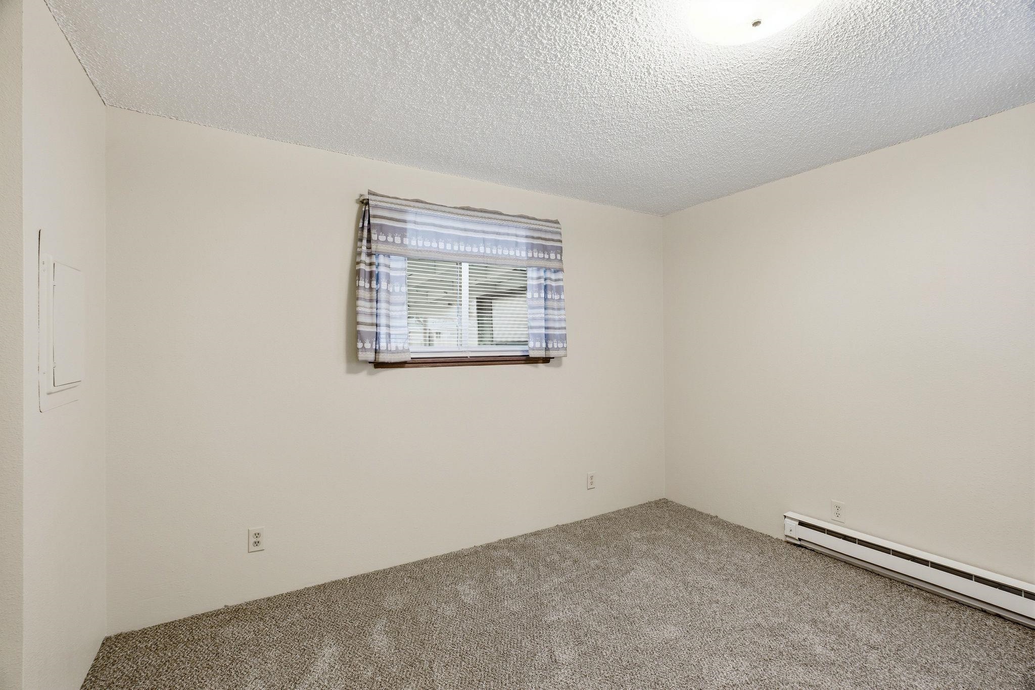 554 E North Ave - Photo 18