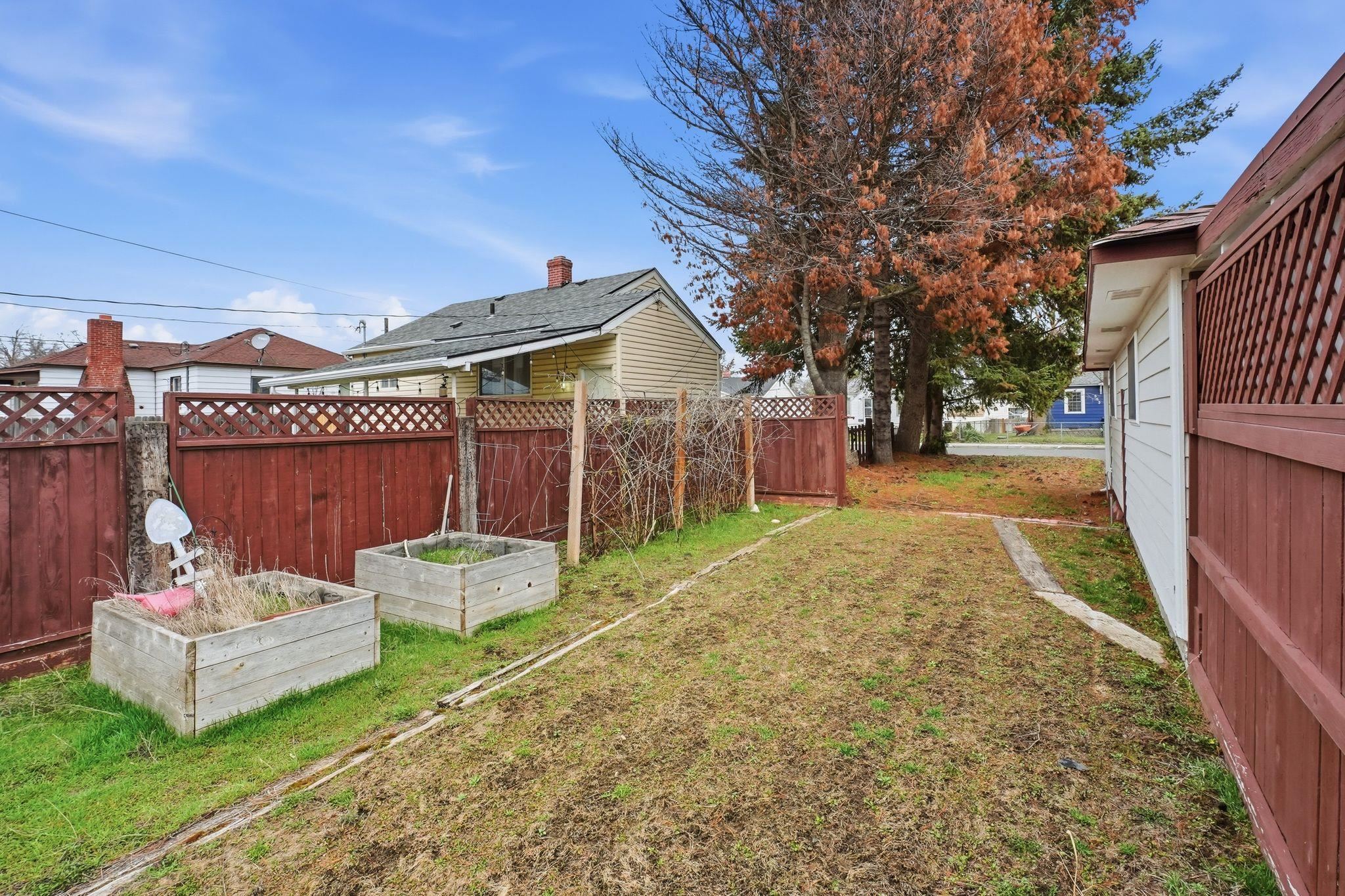 554 E North Ave - Photo 28