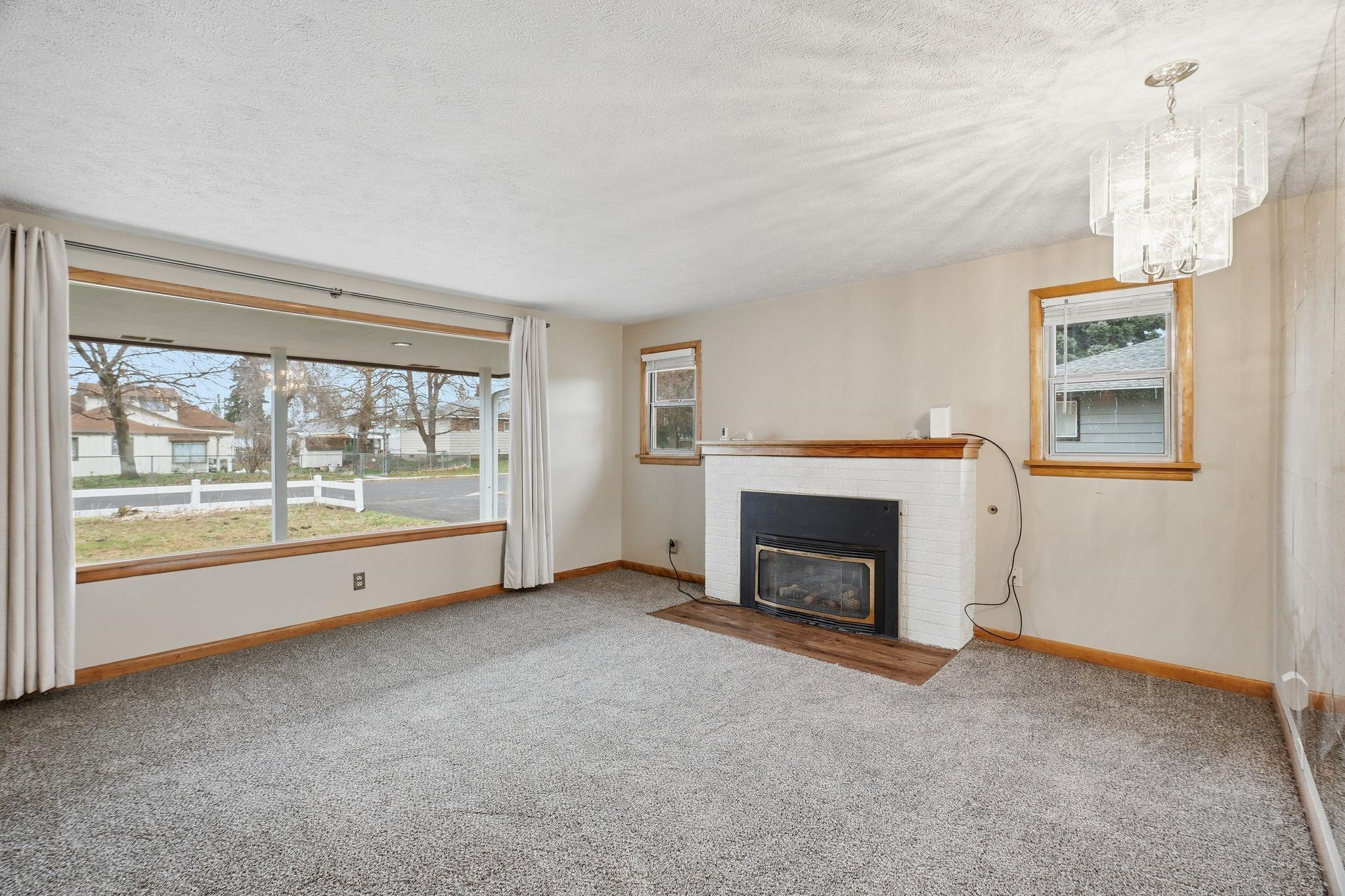 554 E North Ave - Photo 6