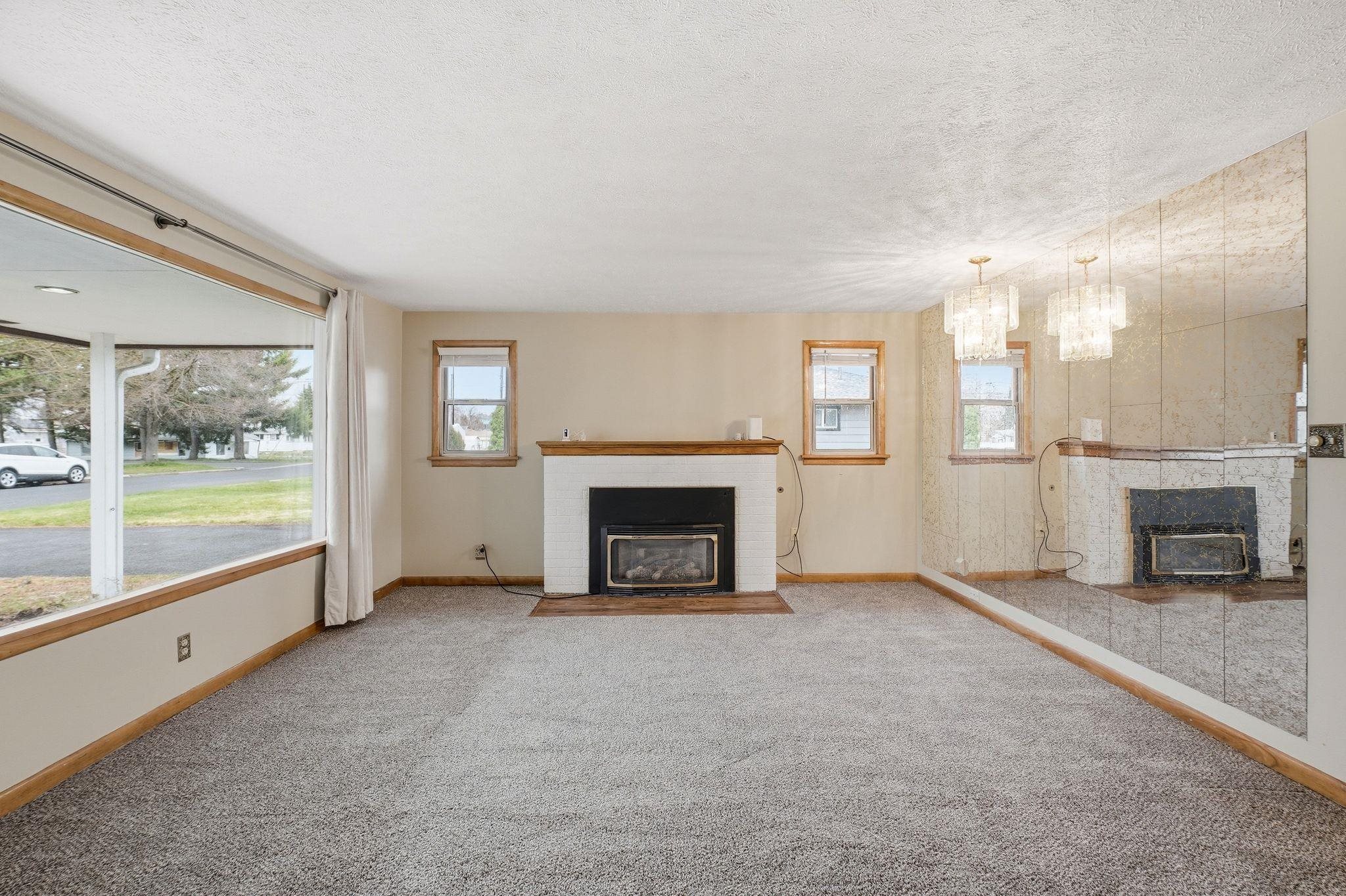 554 E North Ave - Photo 7