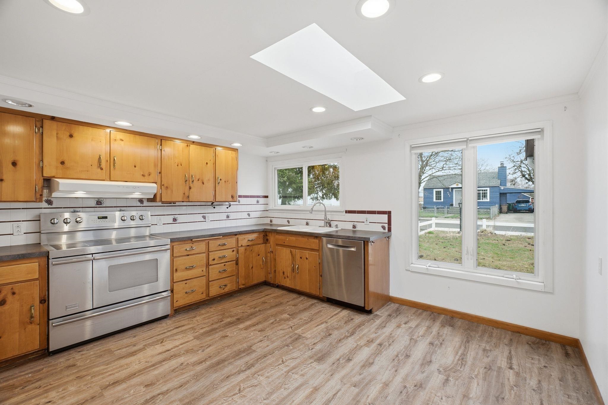 554 E North Ave - Photo 10