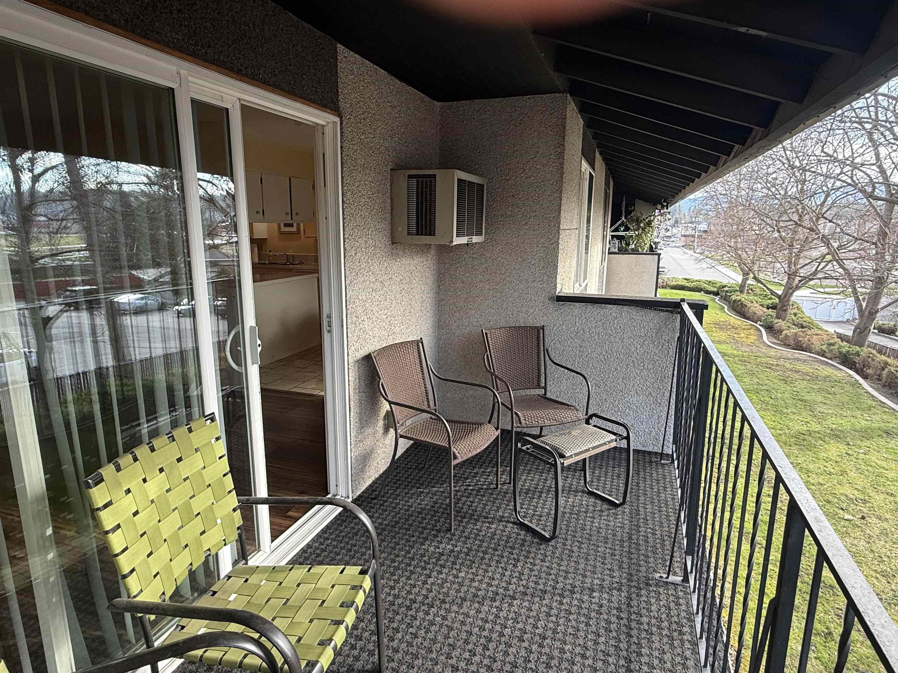 10409 E Main Ave - Photo 12