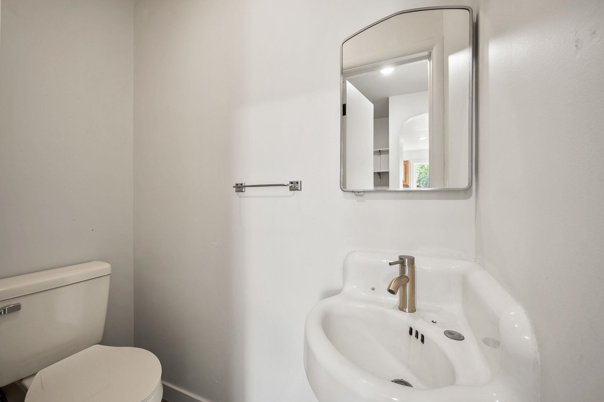 2603 E Wellesley Ave - Photo 13