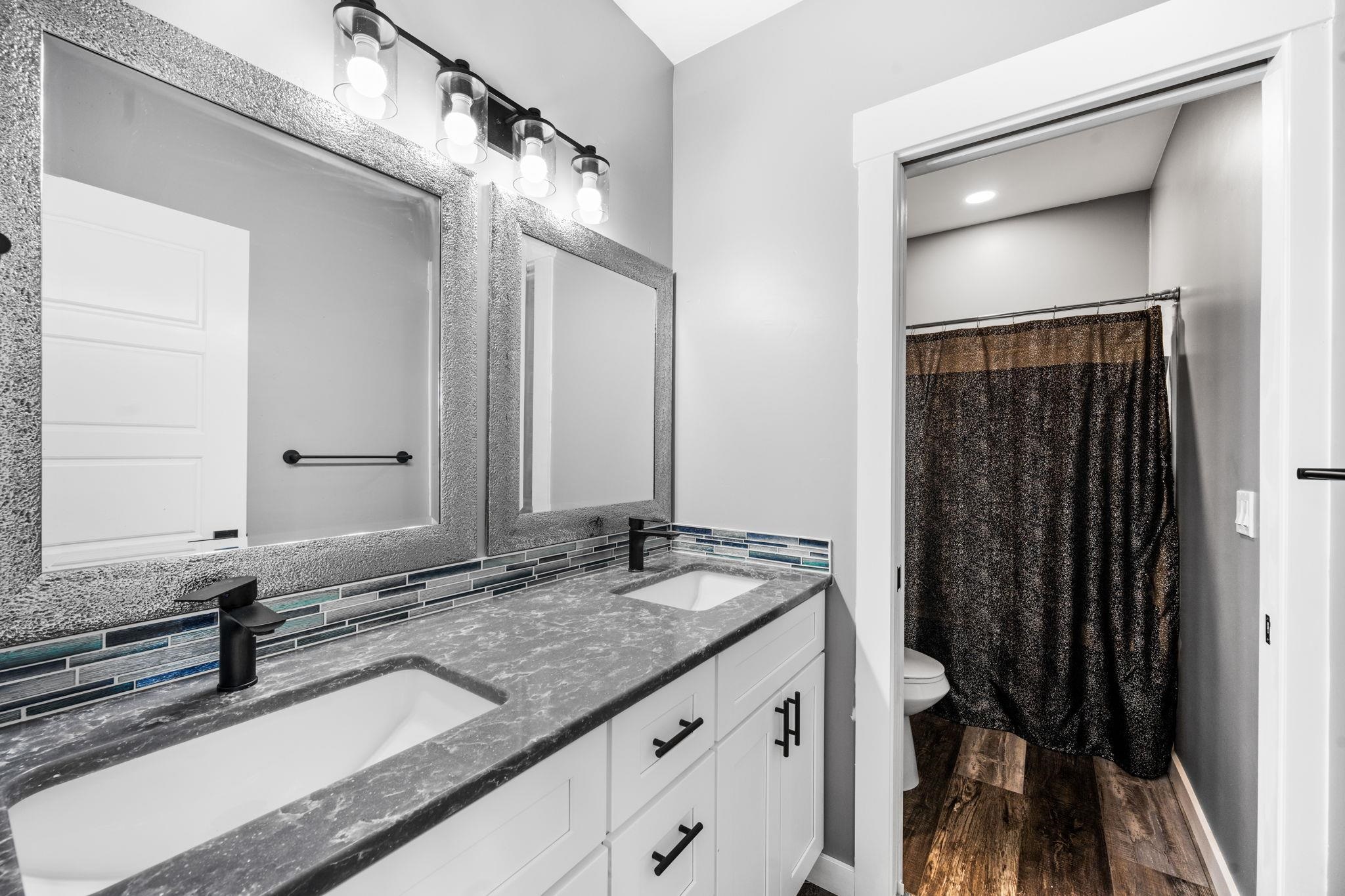 21125 N Byrne Ln - Photo 37