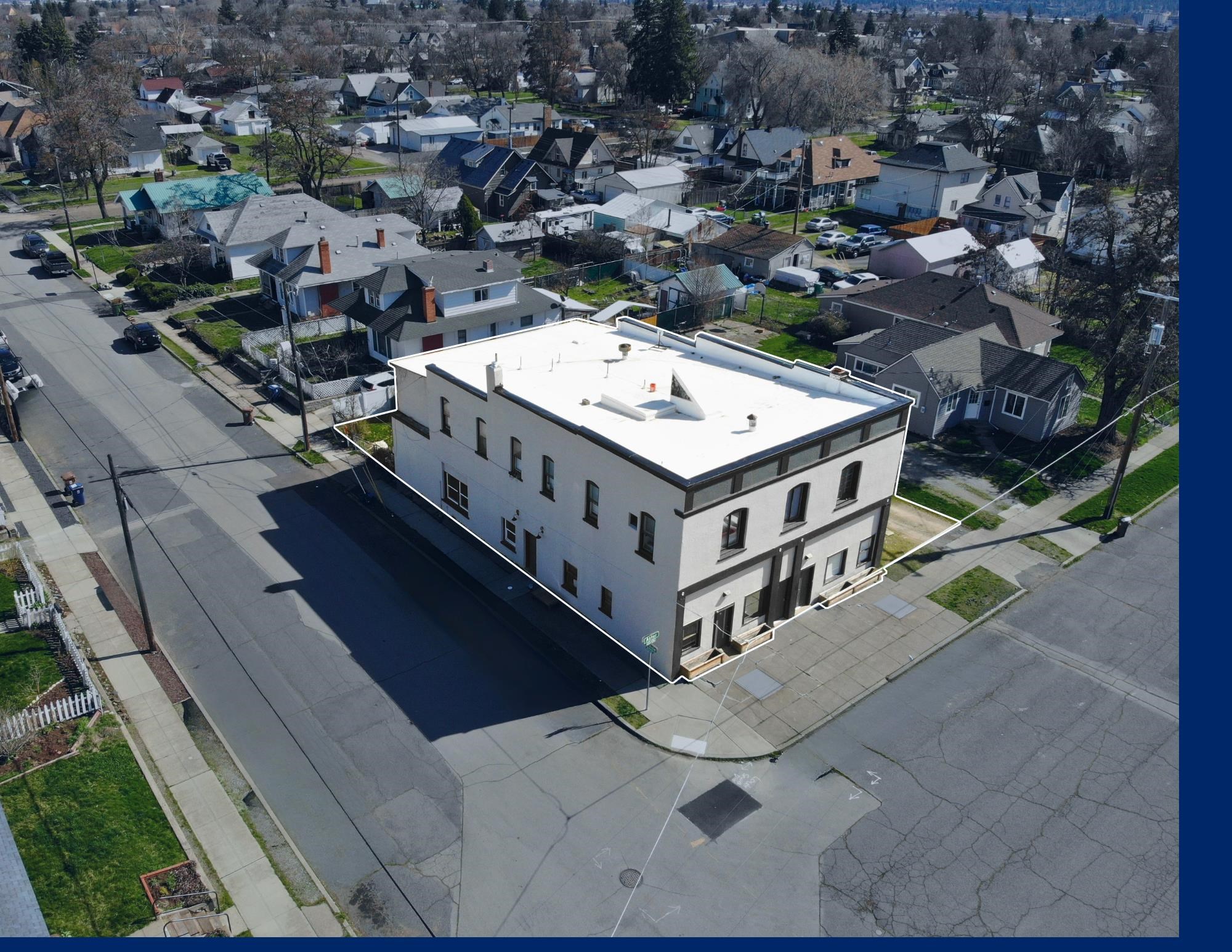 2228 N Astor St - Photo 1