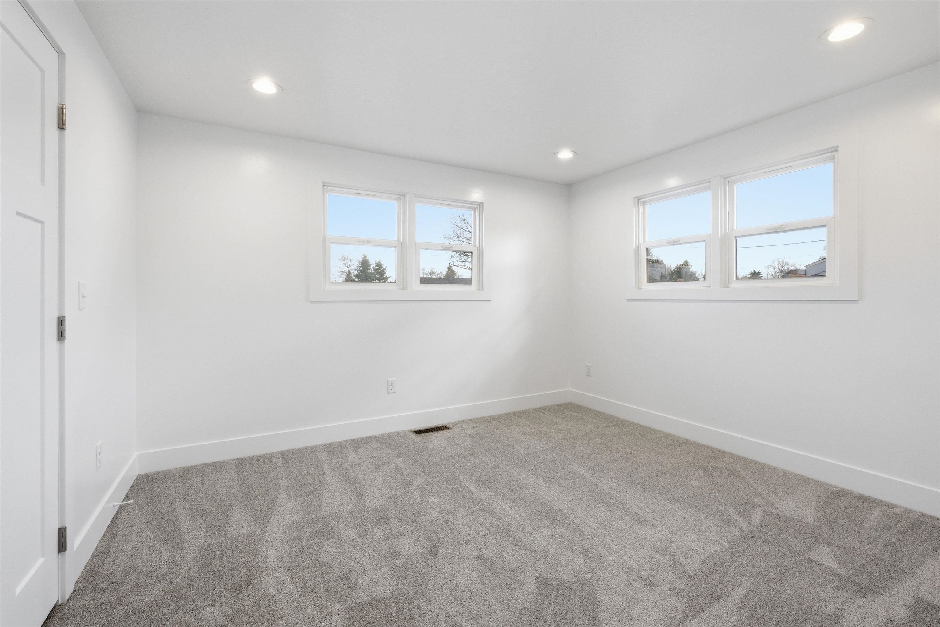 1021 N Willow Rd - Photo 11