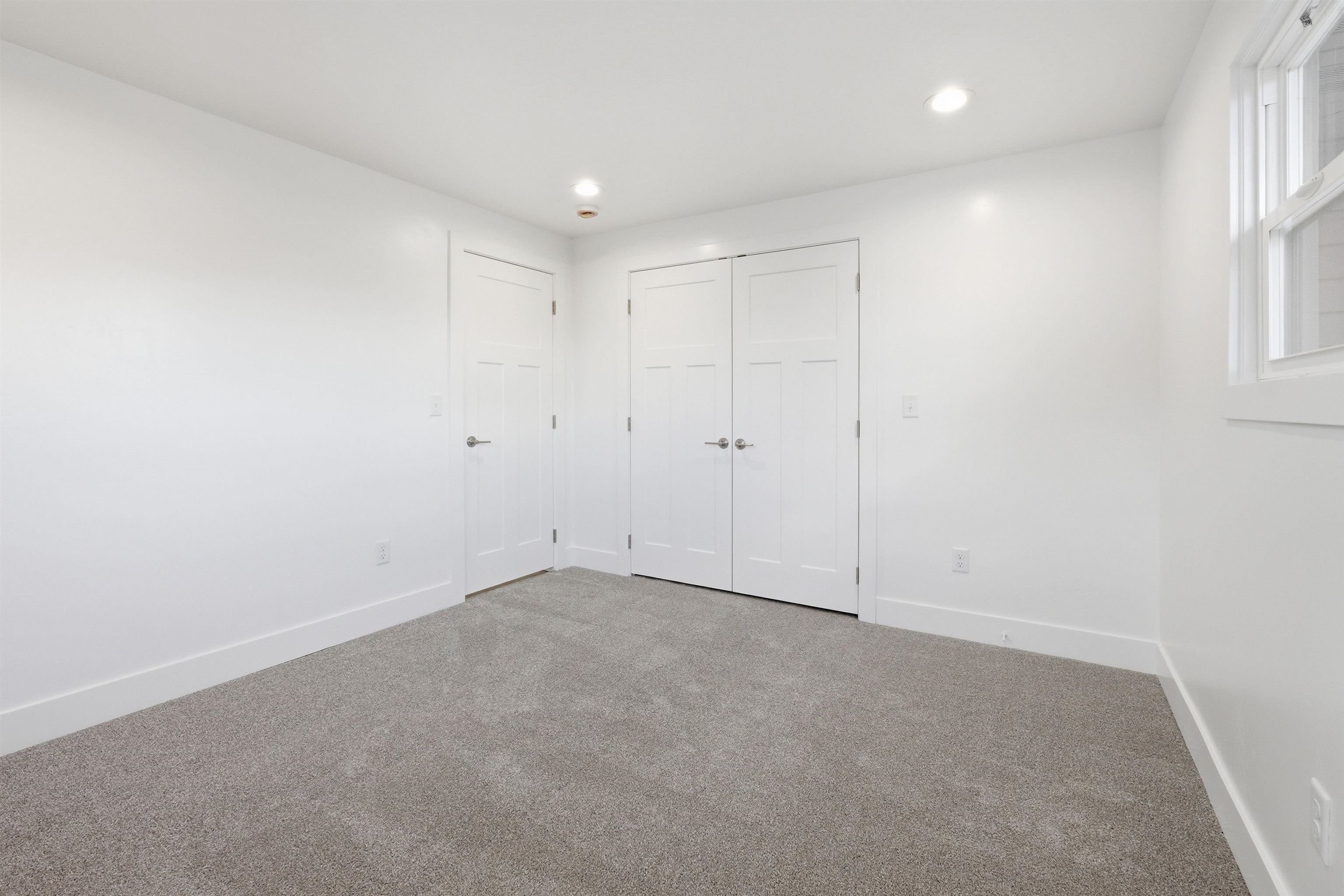 1021 N Willow Rd - Photo 12