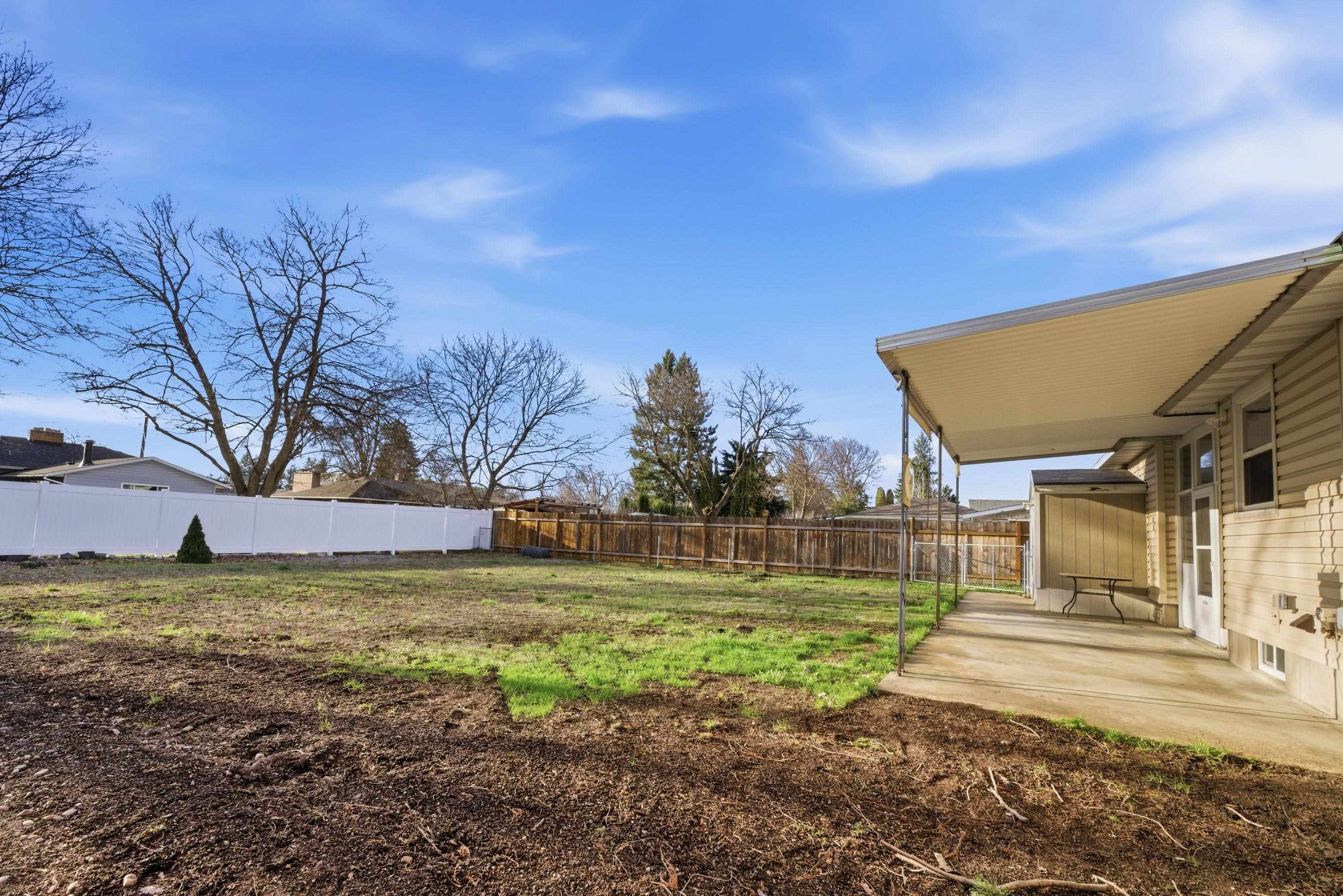 1021 N Willow Rd - Photo 32
