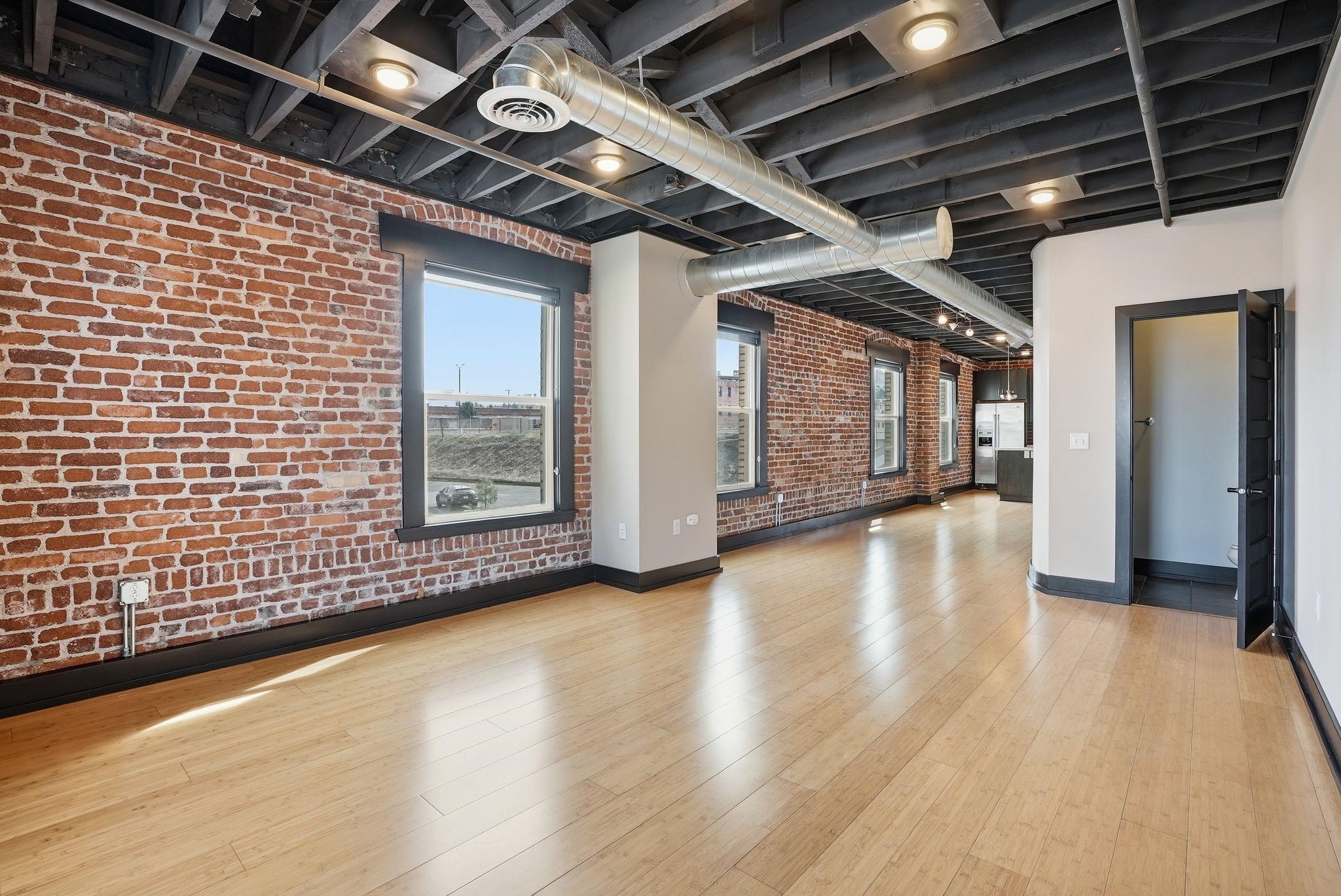 401 W 1st Ave - Photo 11