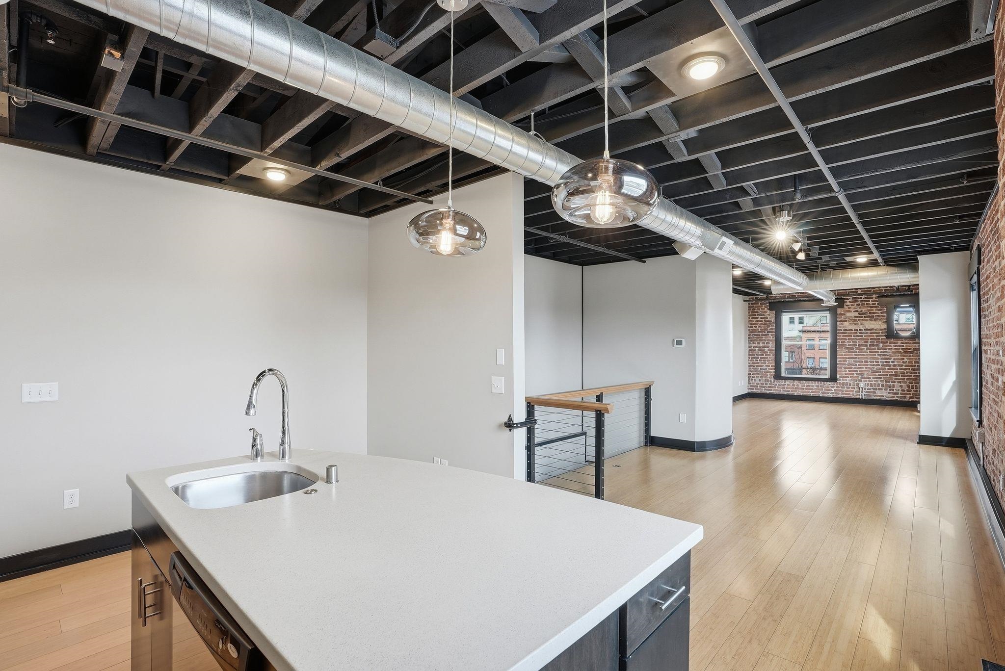 401 W 1st Ave - Photo 17
