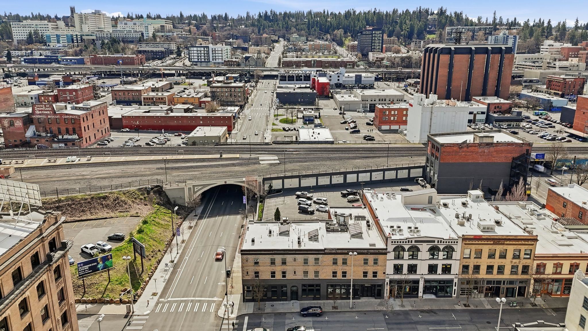 401 W 1st Ave - Photo 3
