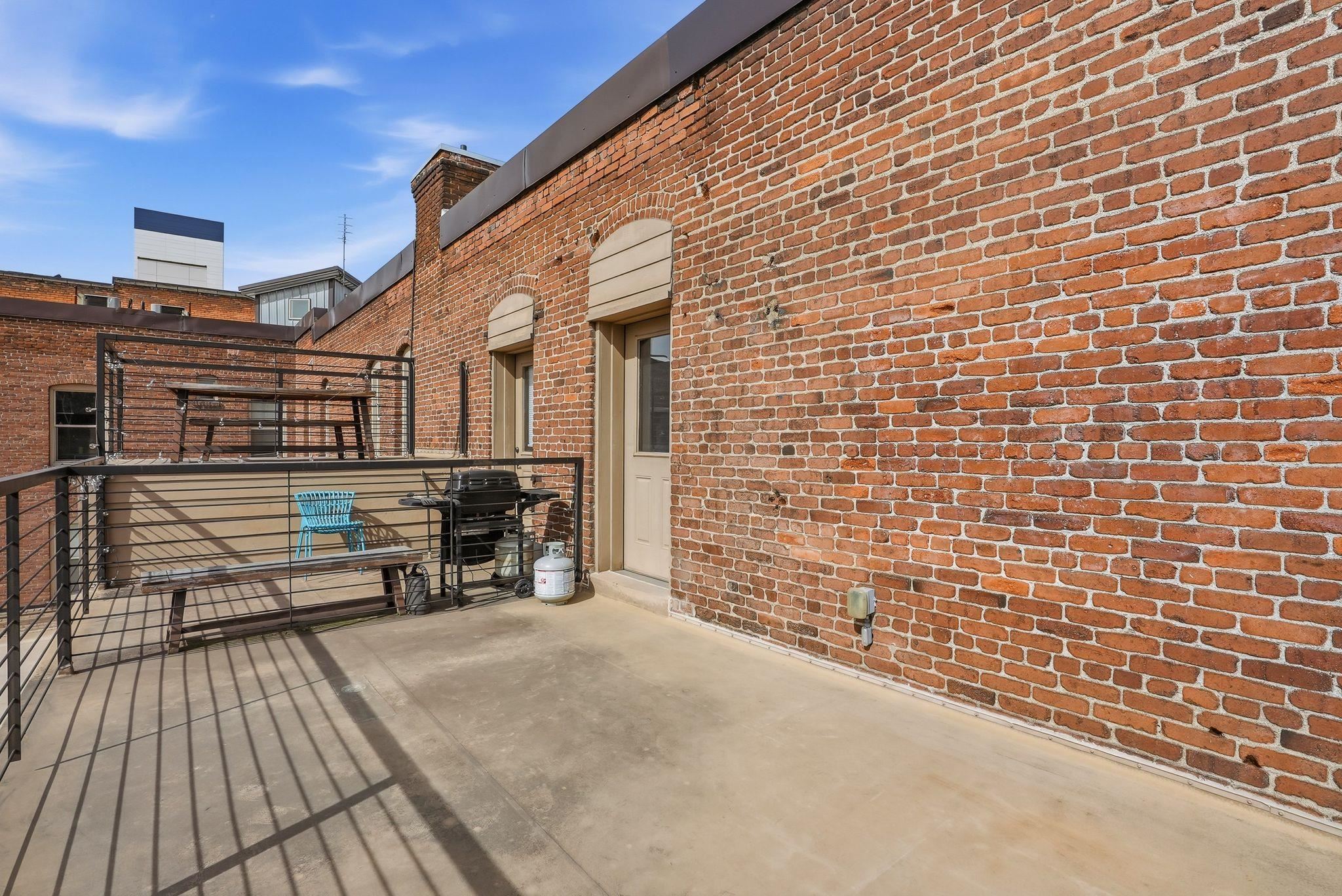 401 W 1st Ave - Photo 27