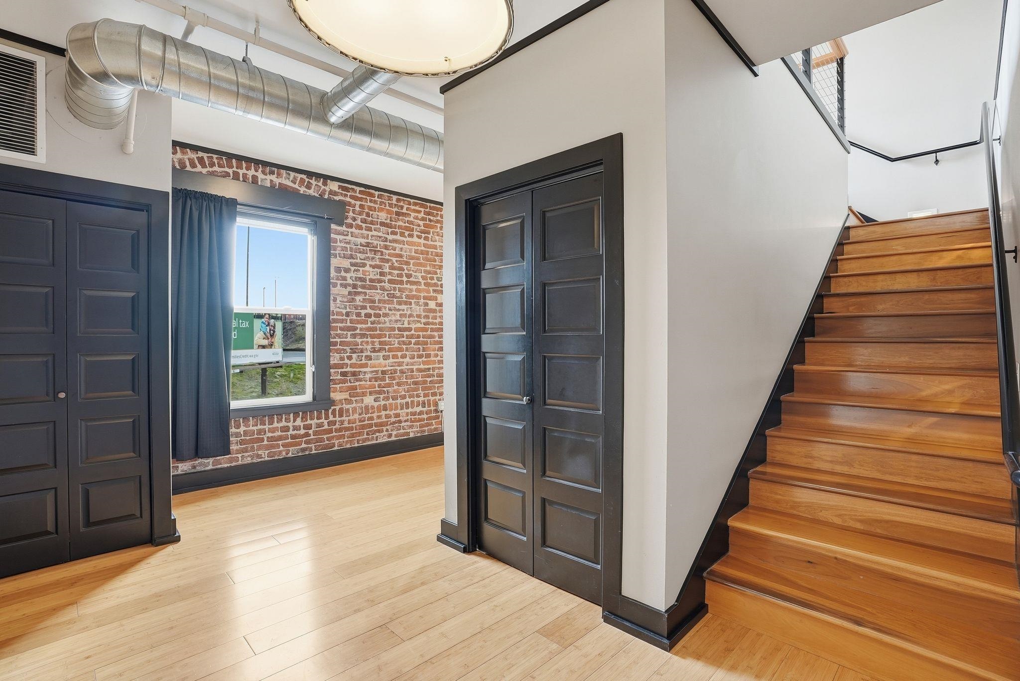 401 W 1st Ave - Photo 7