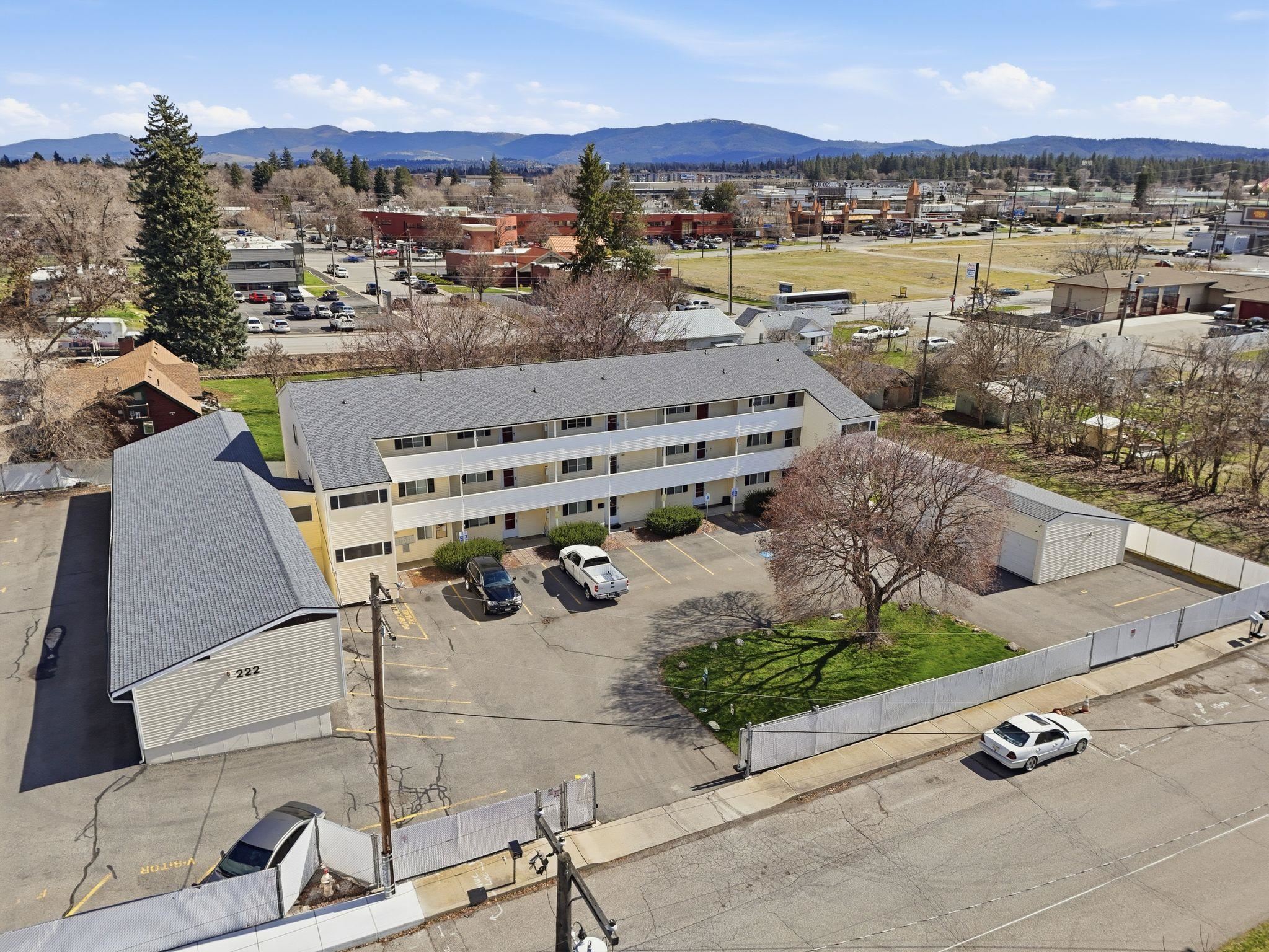 222 N Hutchinson Rd - Photo 18