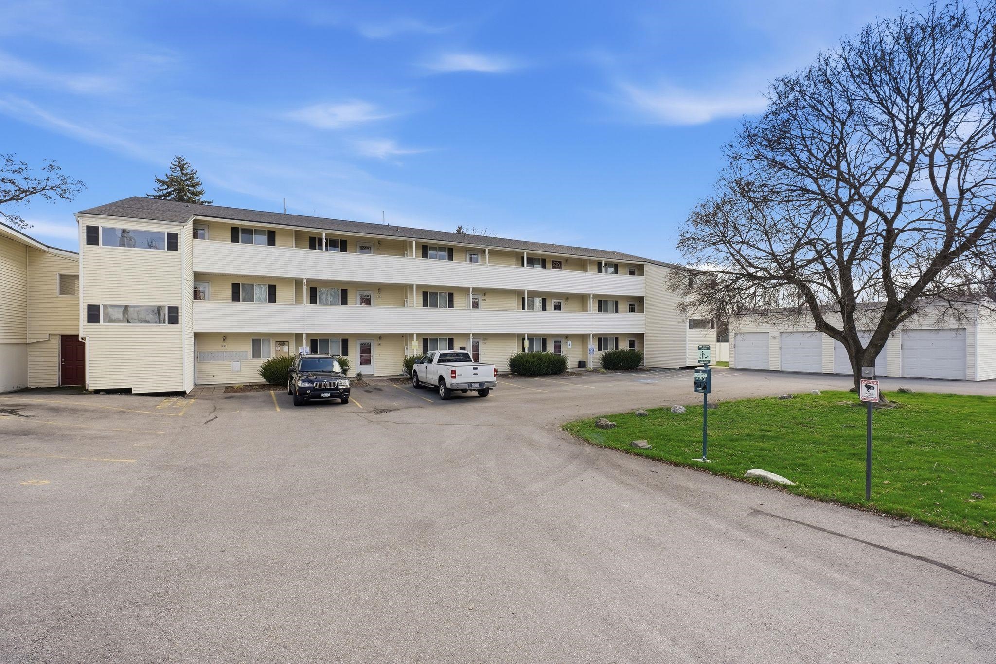 222 N Hutchinson Rd - Photo 19