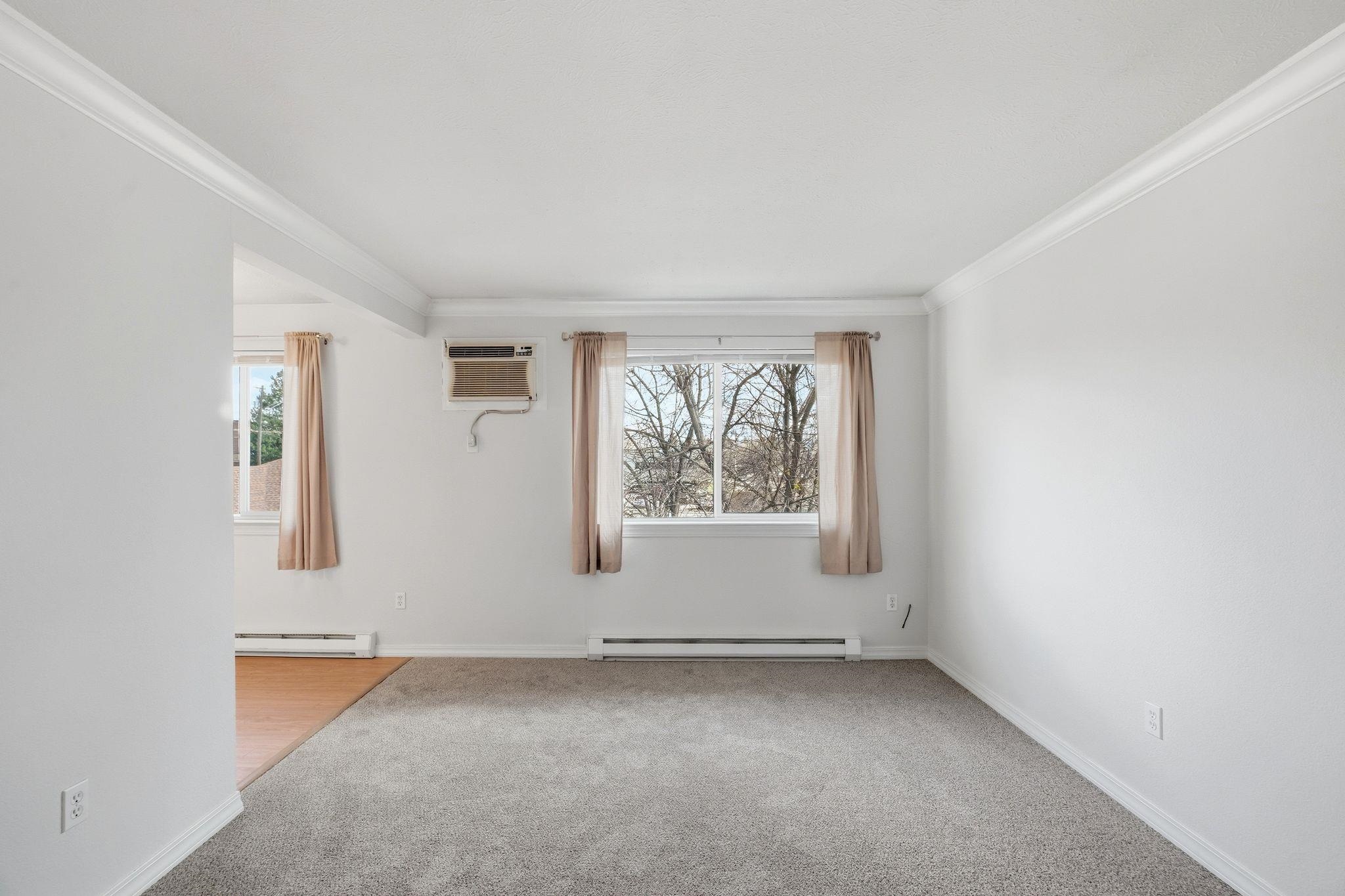 222 N Hutchinson Rd - Photo 10
