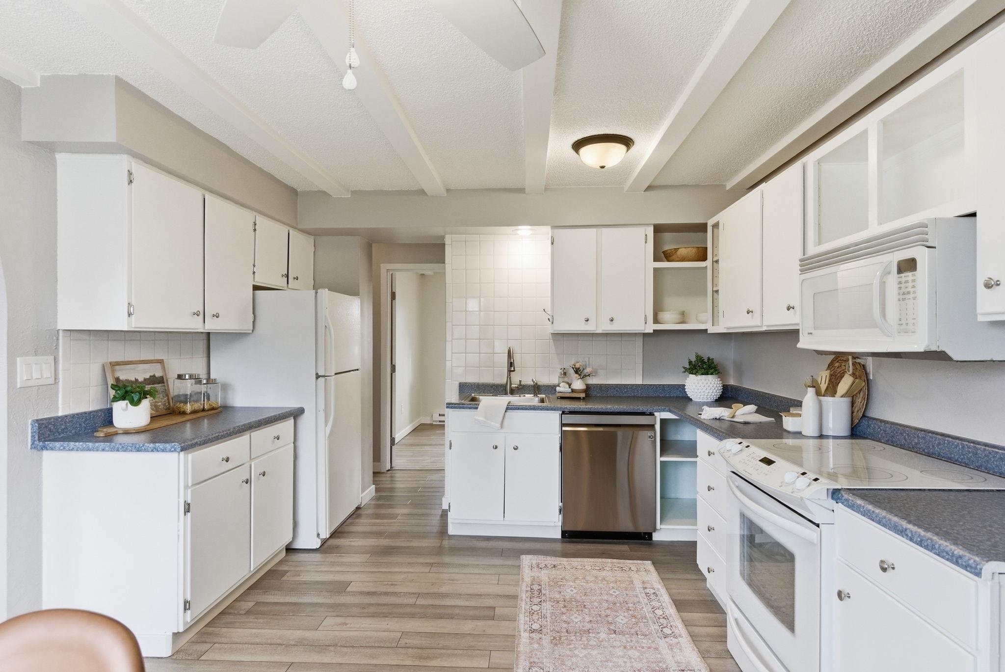 1716 N Pettet Dr - Photo 11