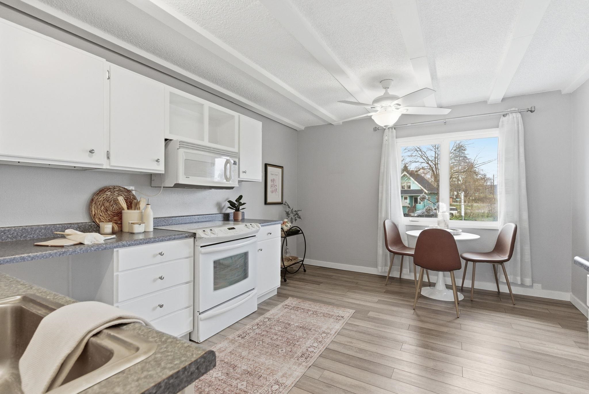 1716 N Pettet Dr - Photo 10