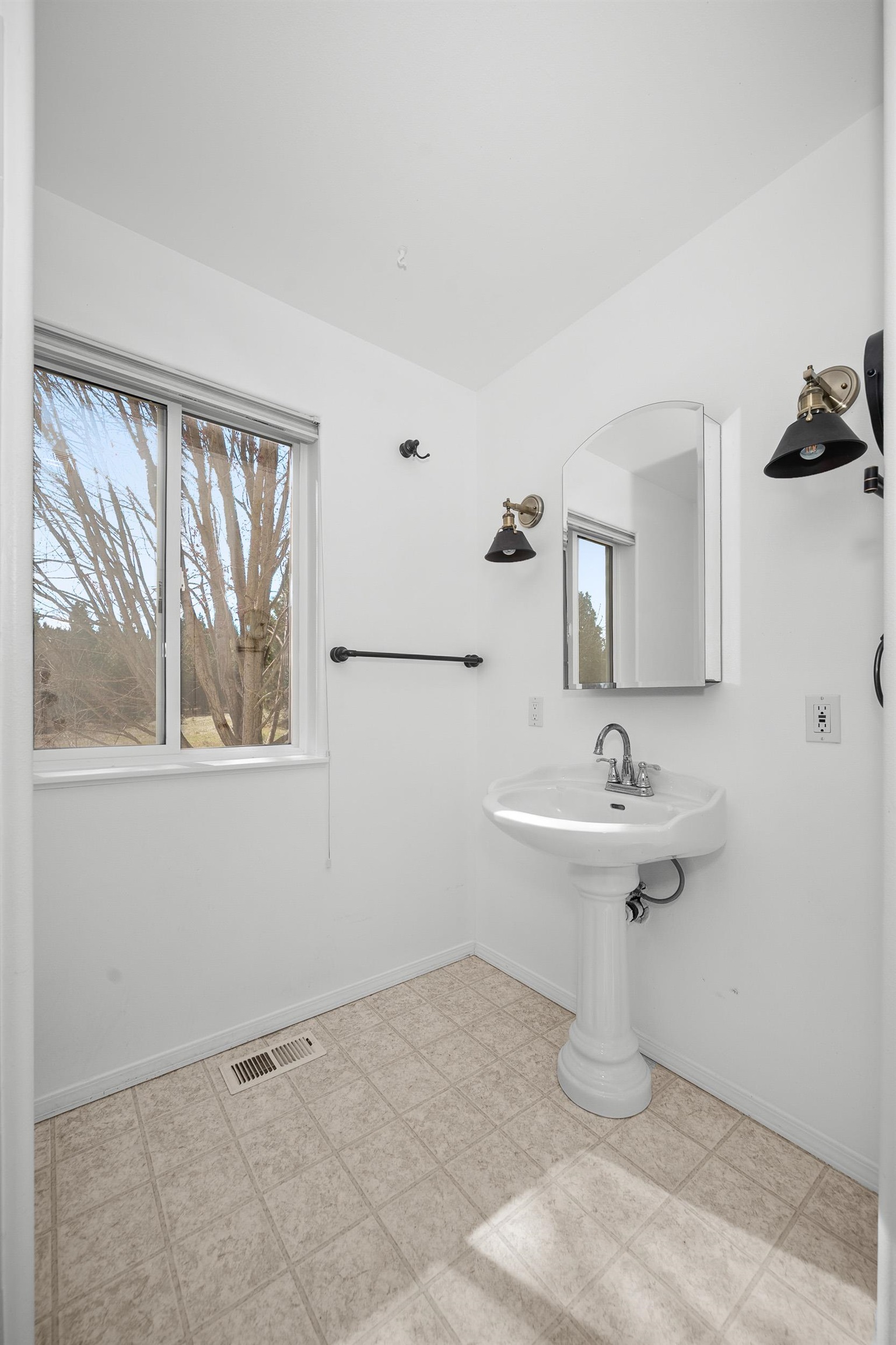 32626 N Milan Rd - Photo 37