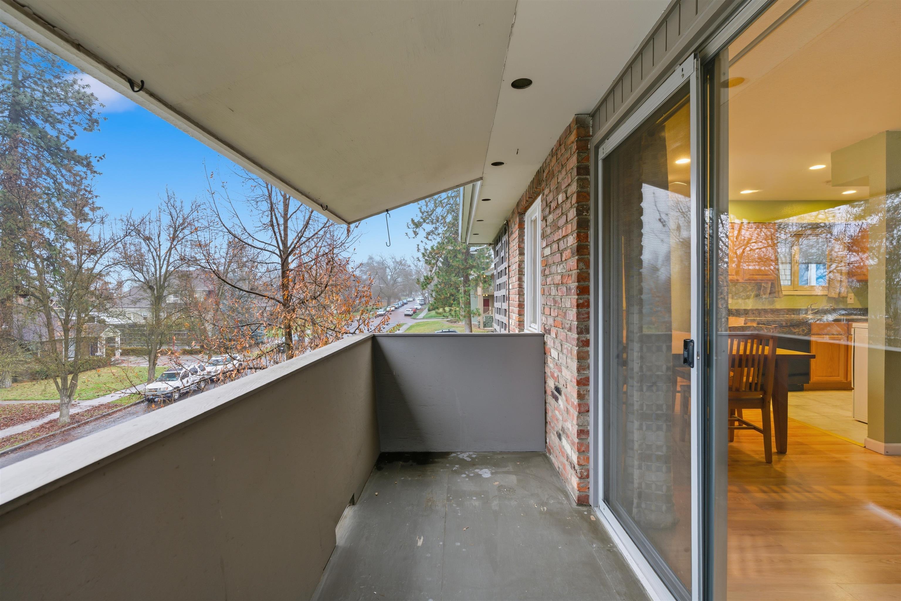 1821 W 8th Ave - Photo 12
