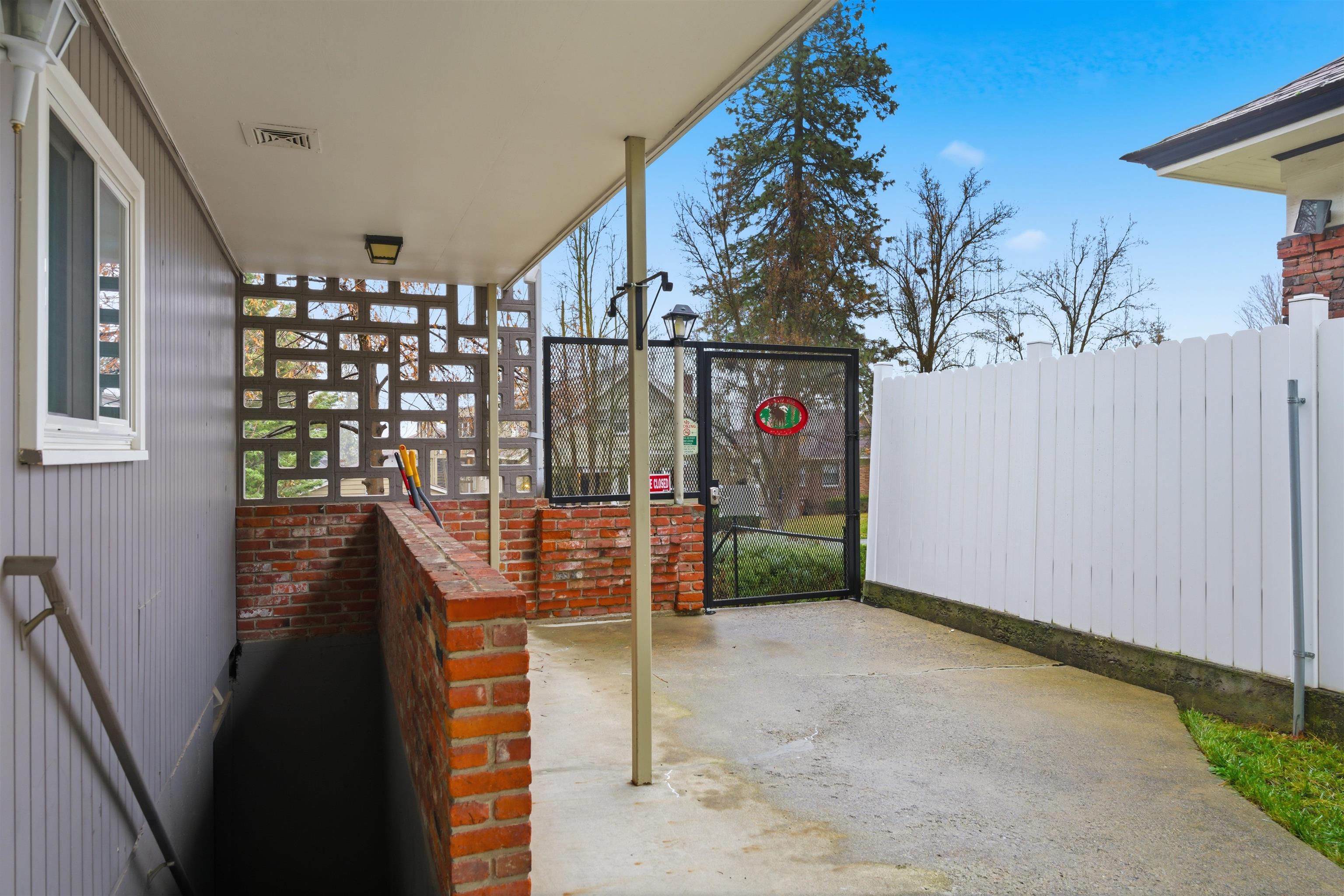 1821 W 8th Ave - Photo 23