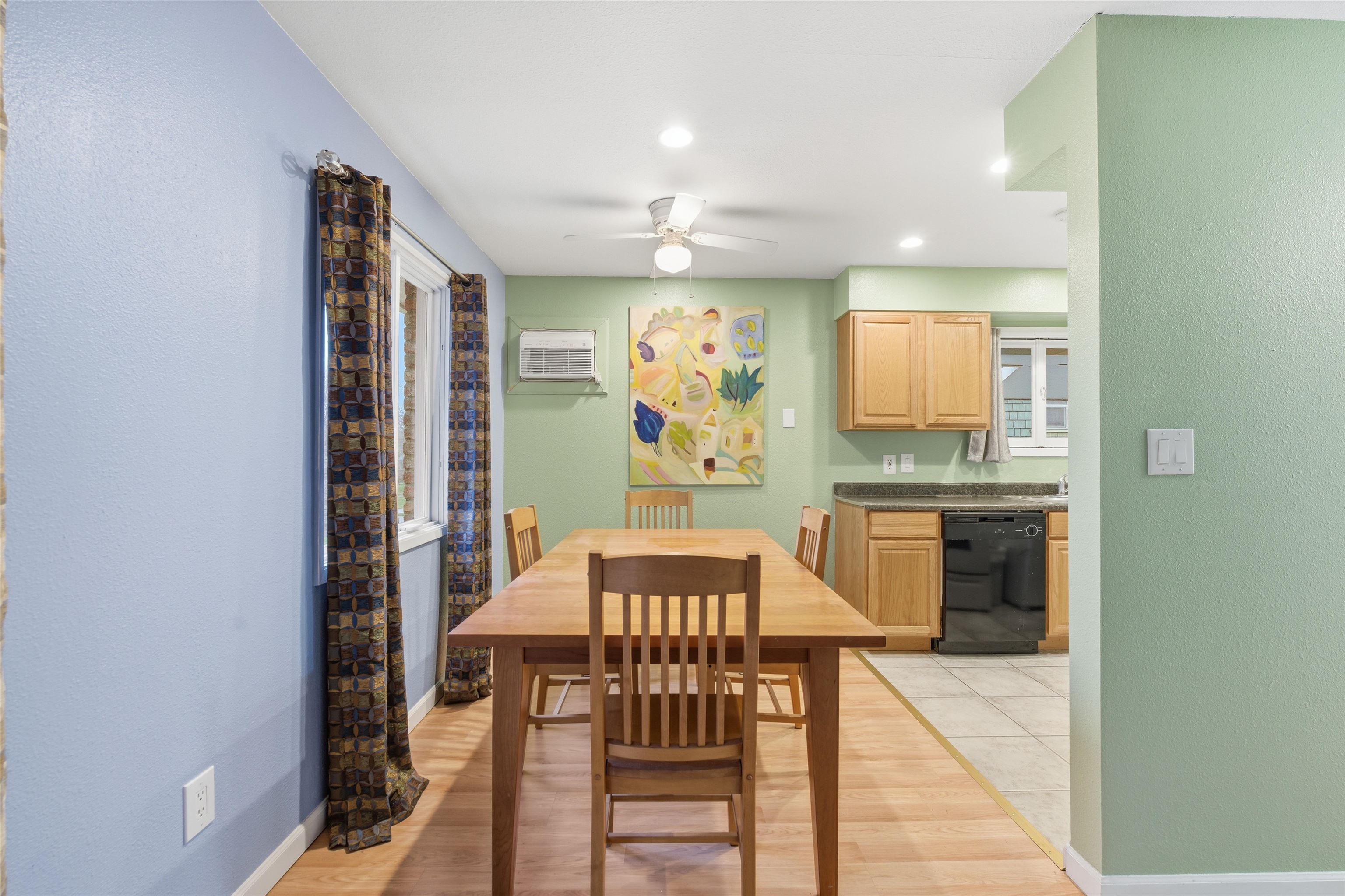 1821 W 8th Ave - Photo 8