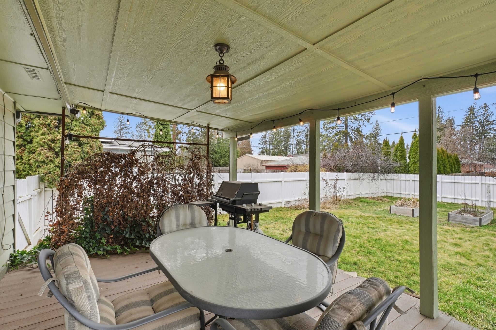16 W 37th Ave - Photo 32