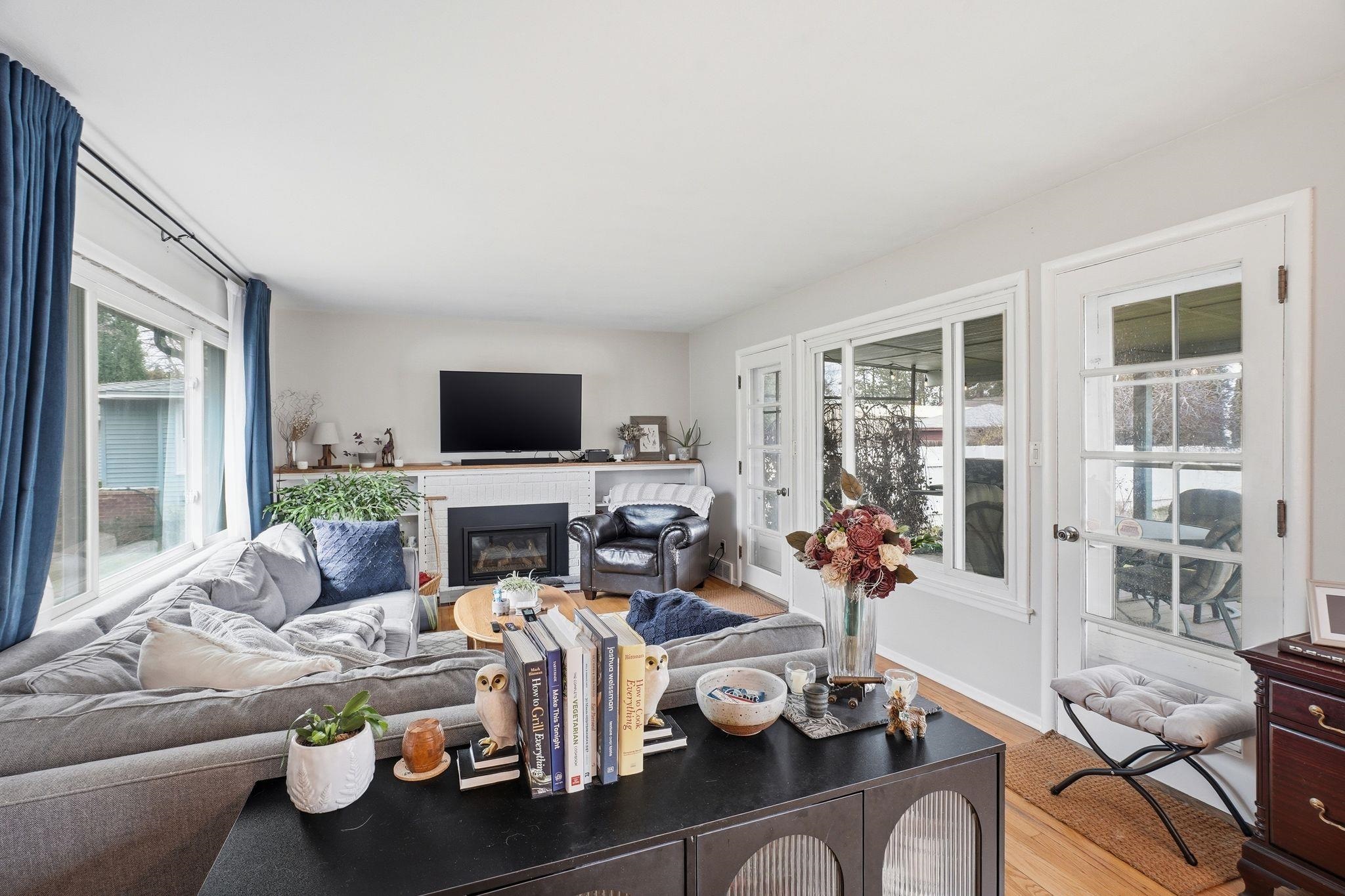 16 W 37th Ave - Photo 5