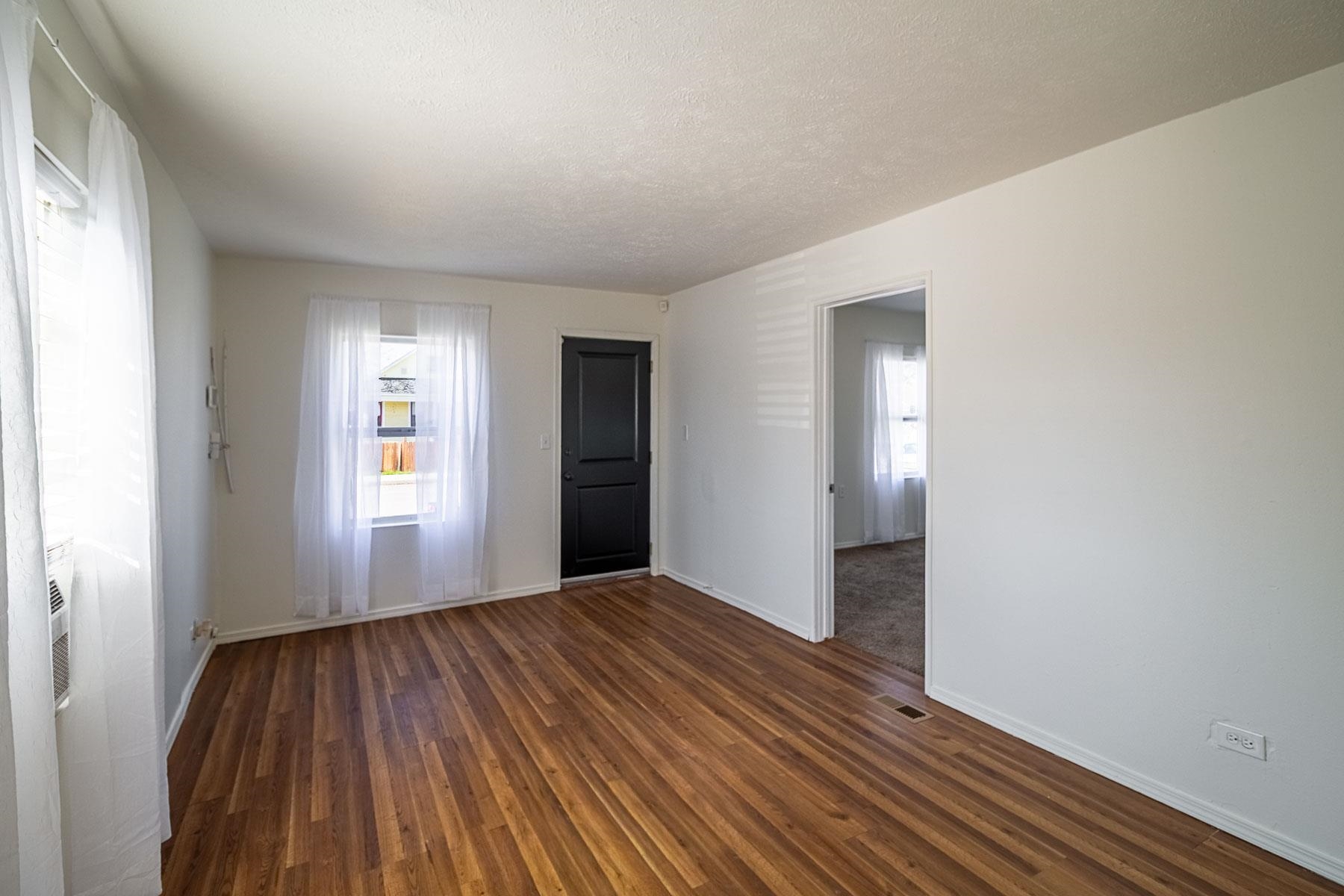 1708 E Tilsley Pl - Photo 5