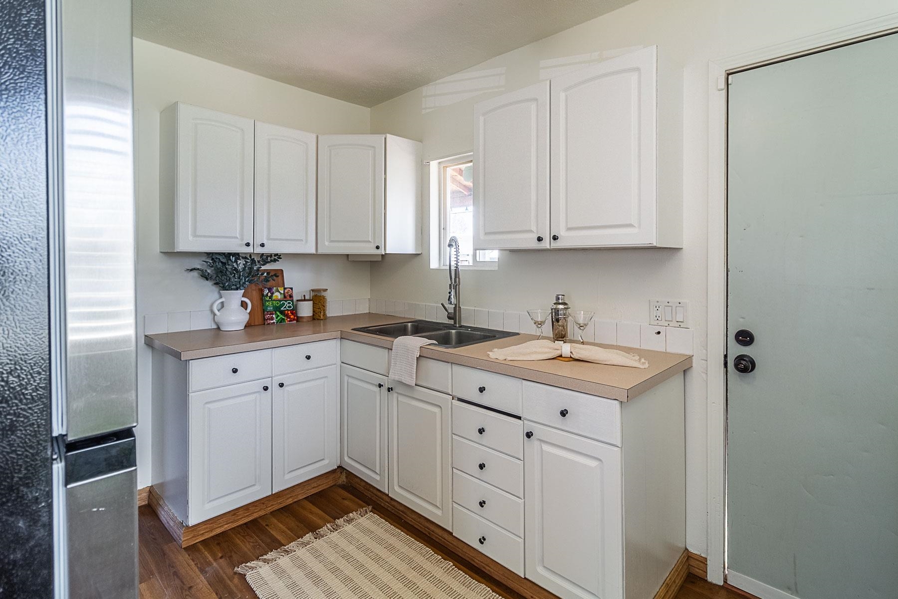 1708 E Tilsley Pl - Photo 8