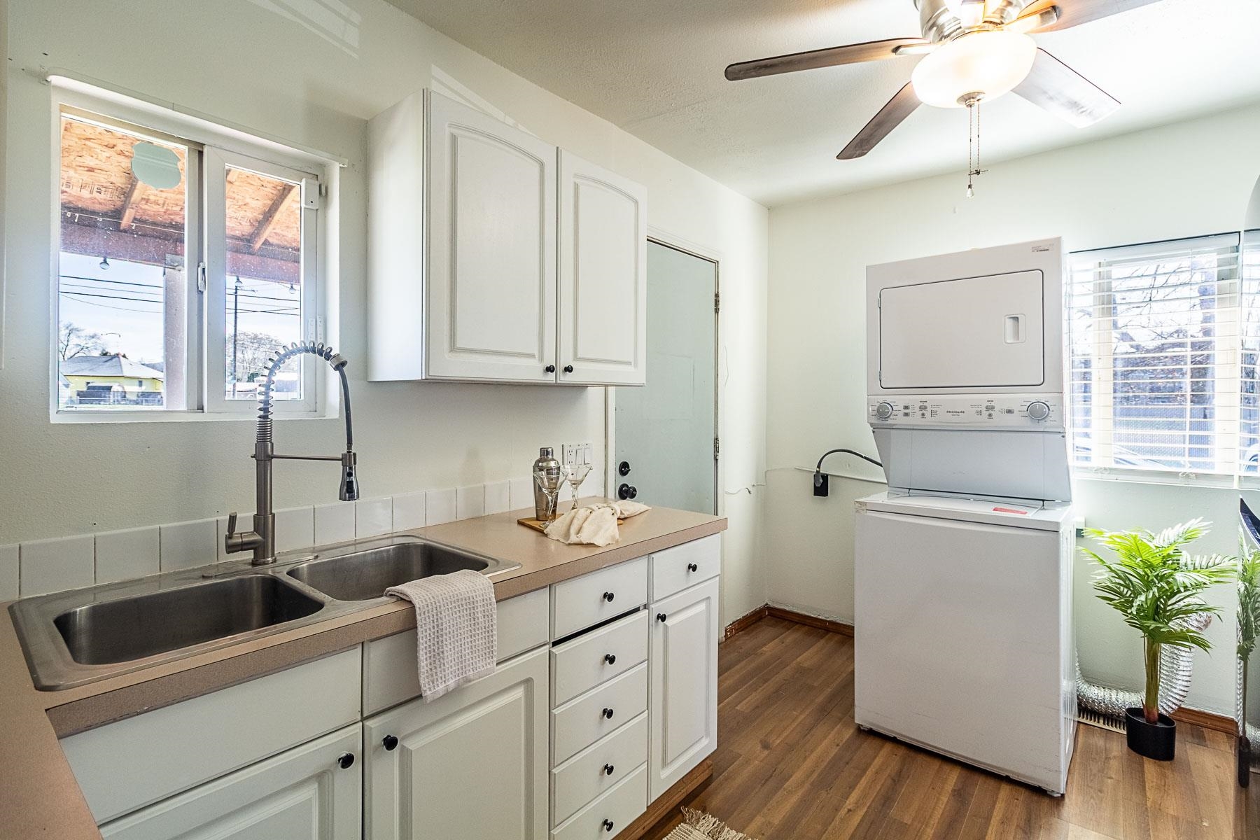 1708 E Tilsley Pl - Photo 10