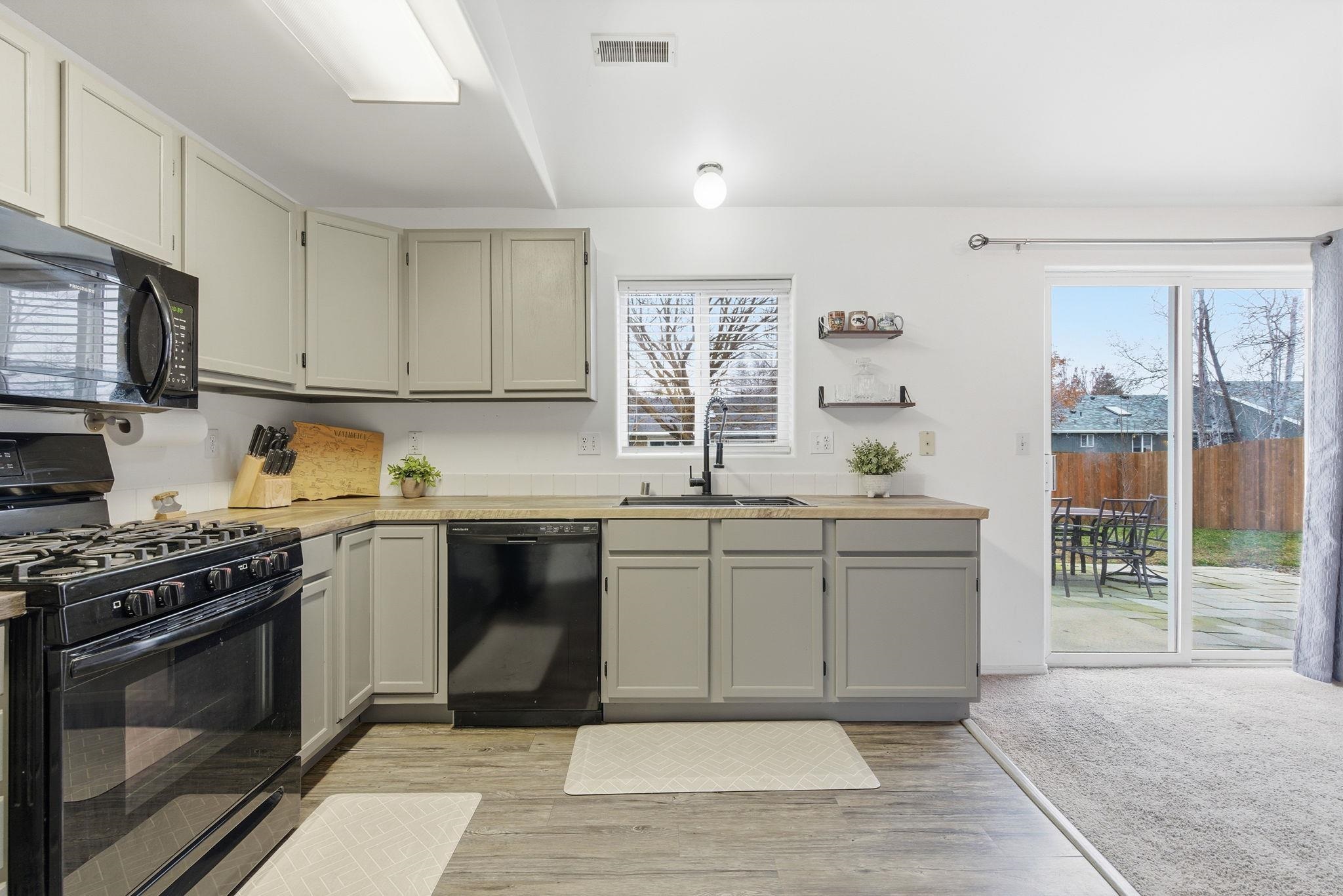 12513 W 10th Ave - Photo 12