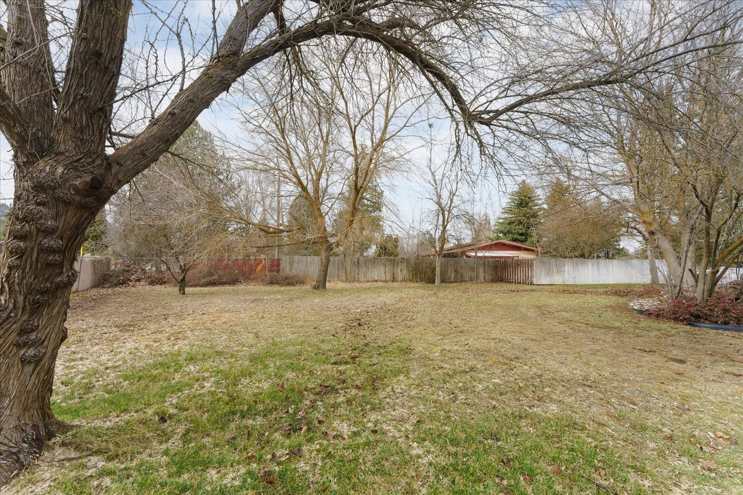 10626 E 27th Ave - Photo 3