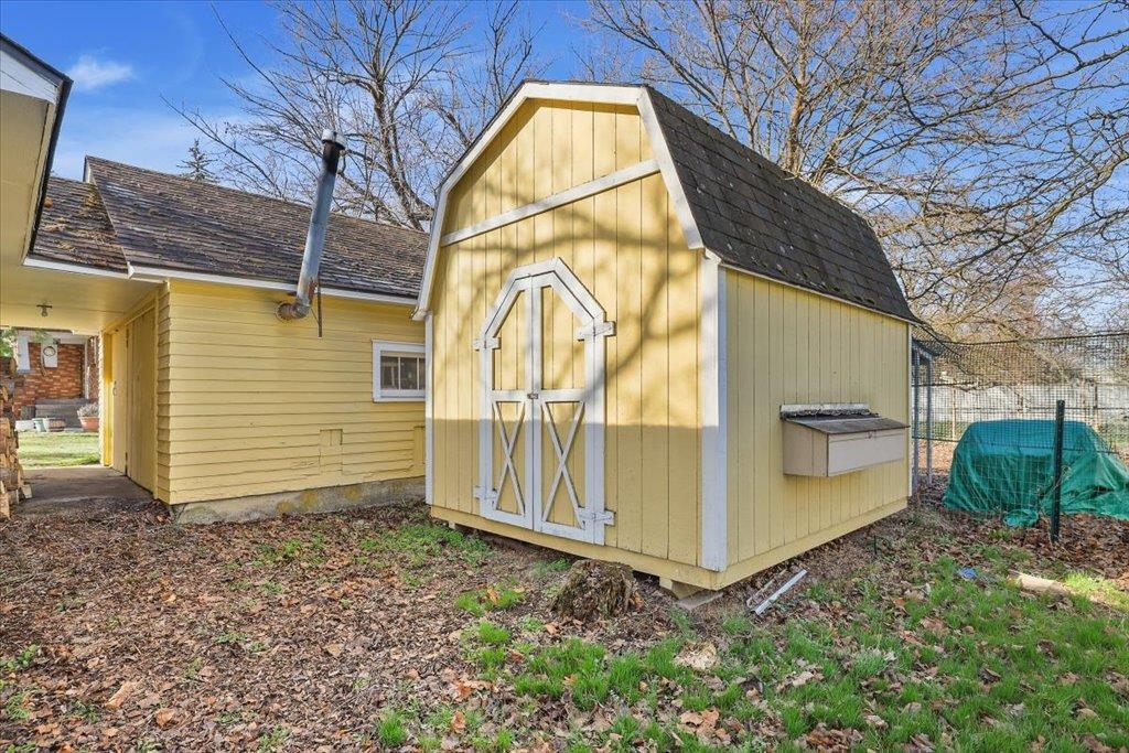 11723 E 4th Ave - Photo 35