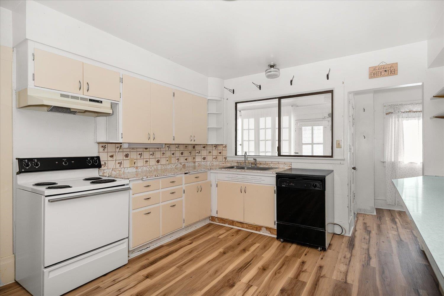 111 N 2nd St - Photo 14
