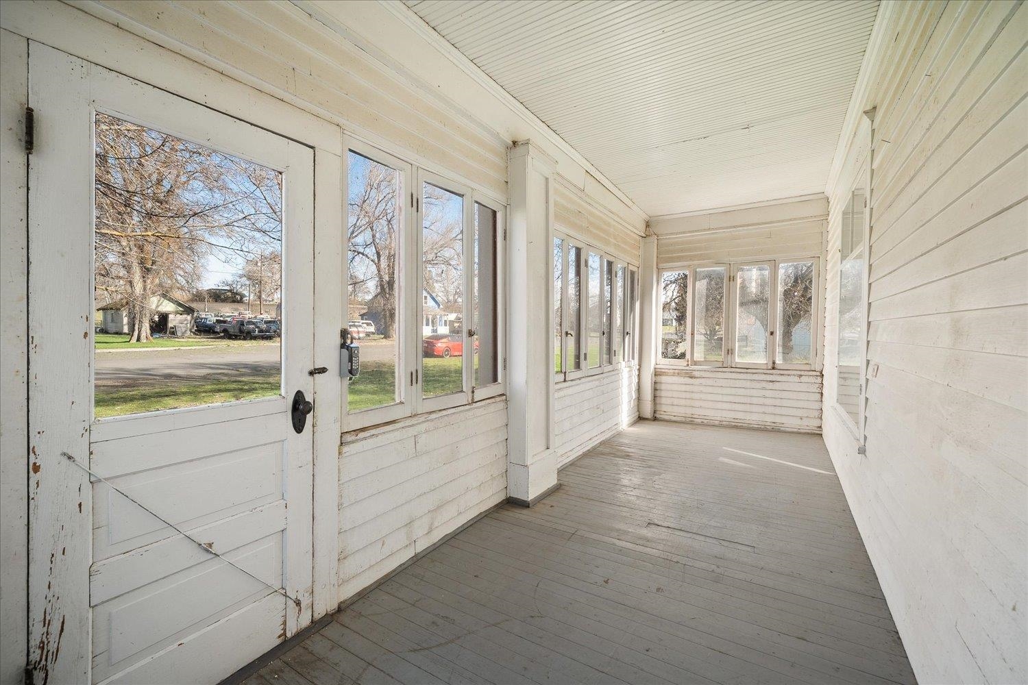 111 N 2nd St - Photo 28