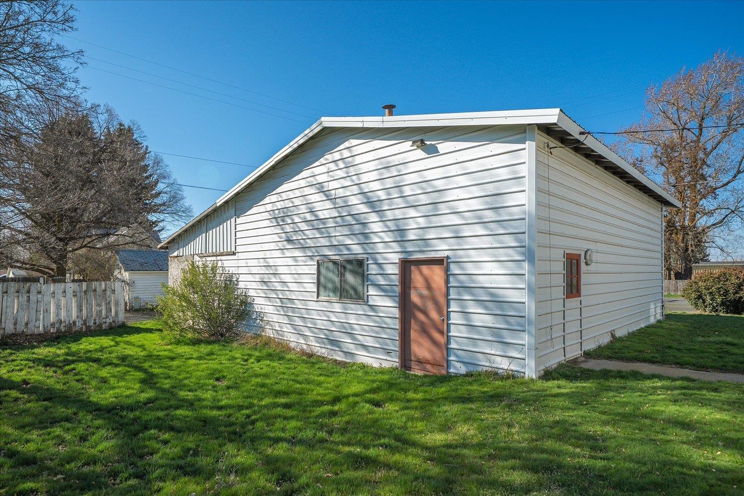 111 N 2nd St - Photo 30