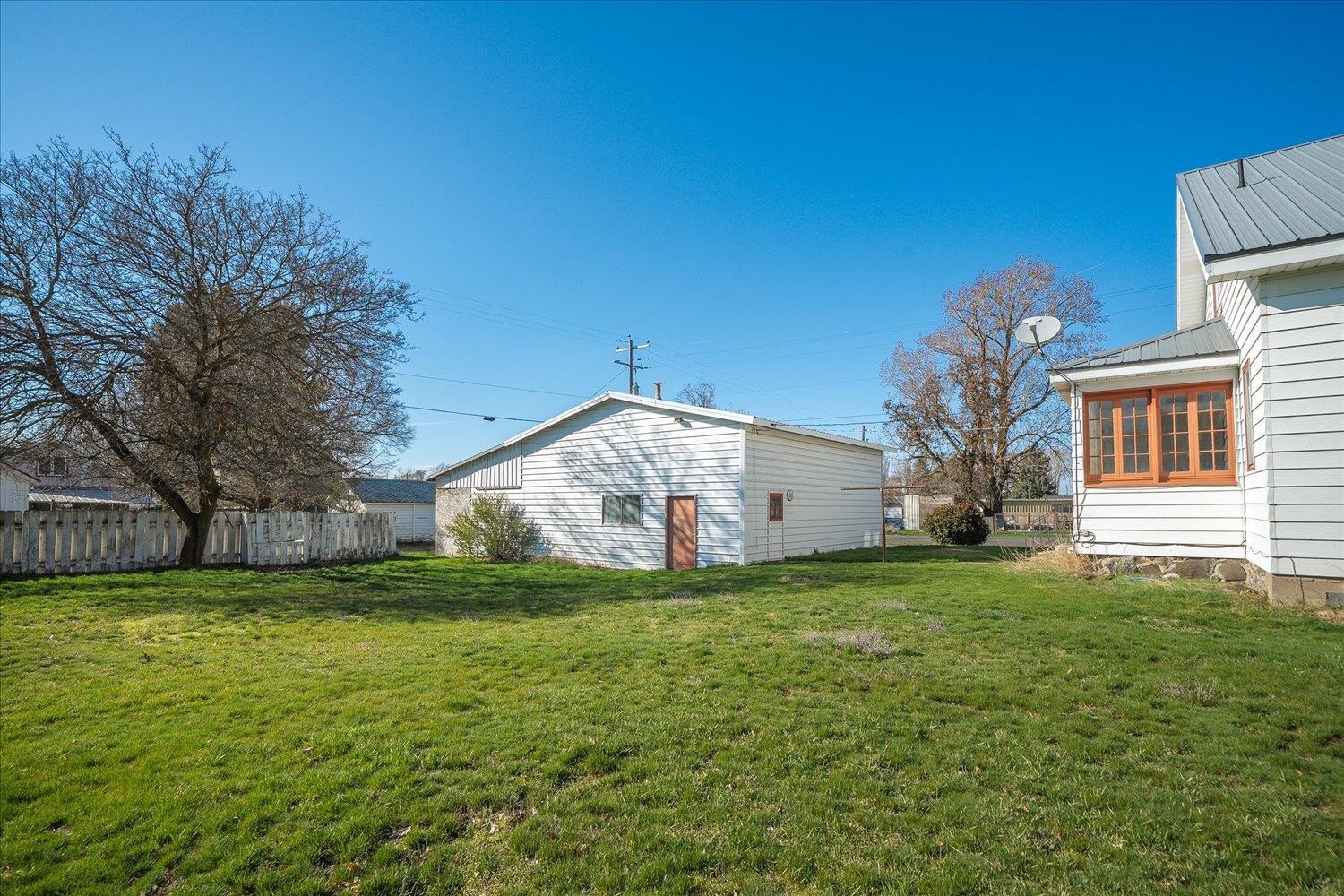 111 N 2nd St - Photo 31