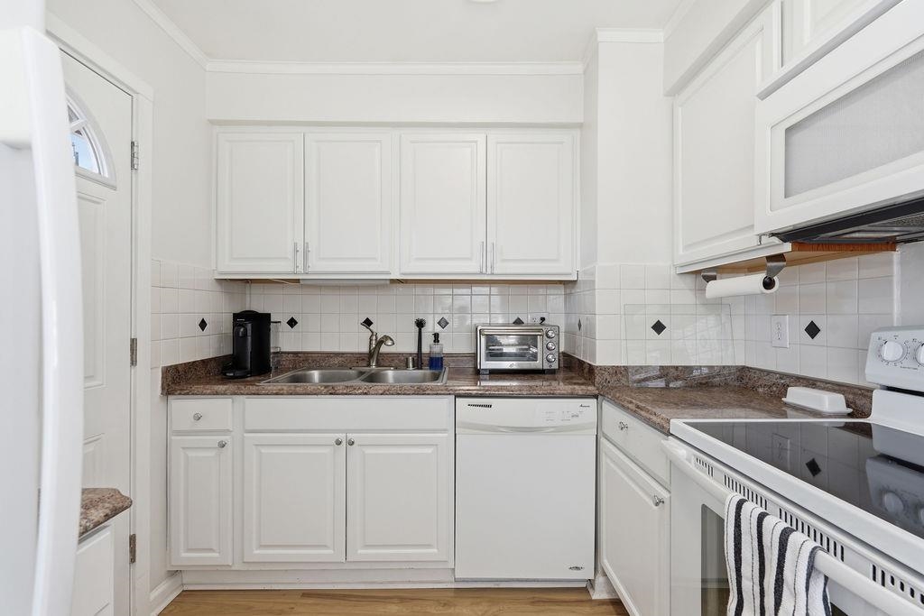 14521 E Heroy Ave - Photo 8