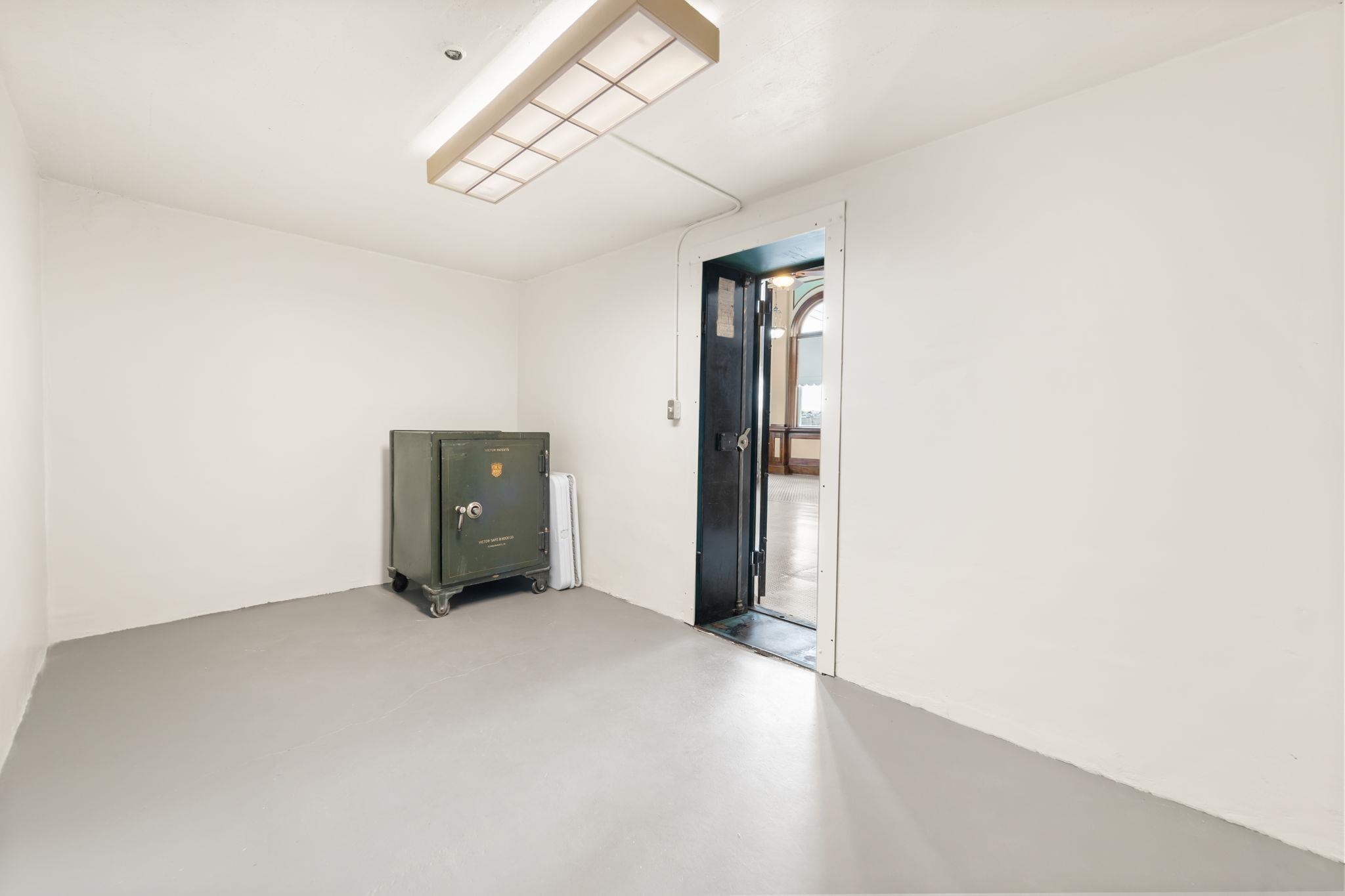 102 N Crosby St - Photo 12