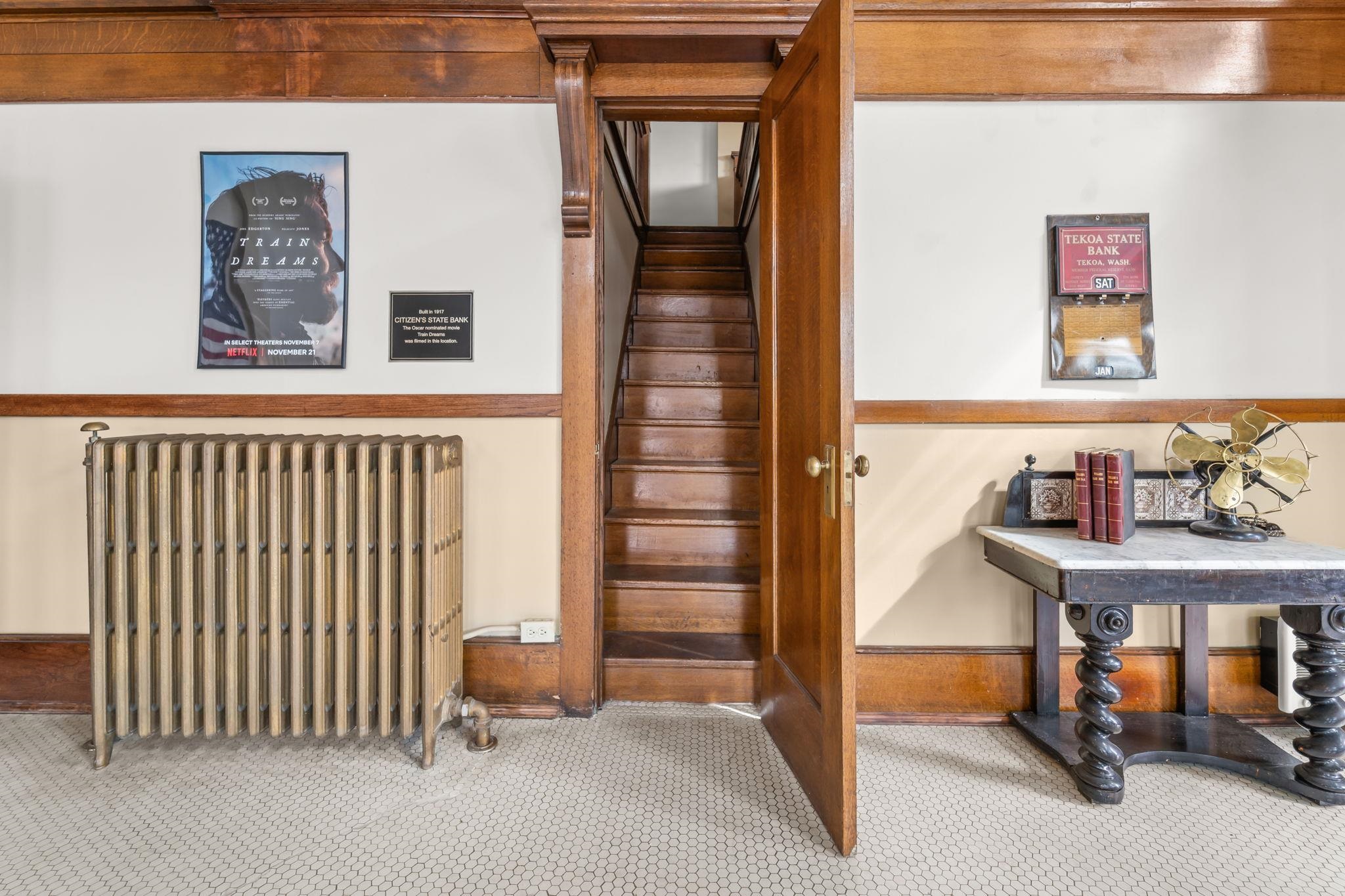 102 N Crosby St - Photo 13