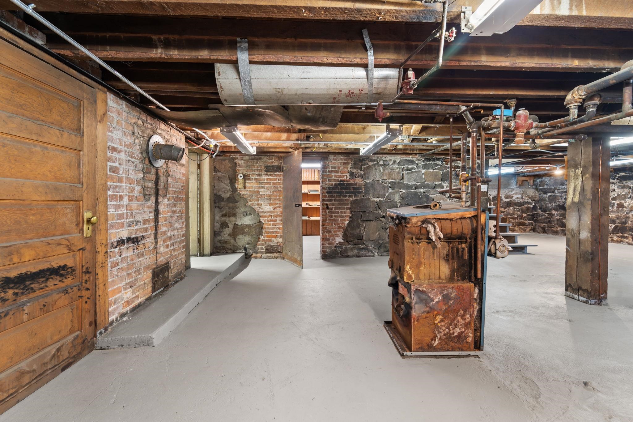 102 N Crosby St - Photo 27