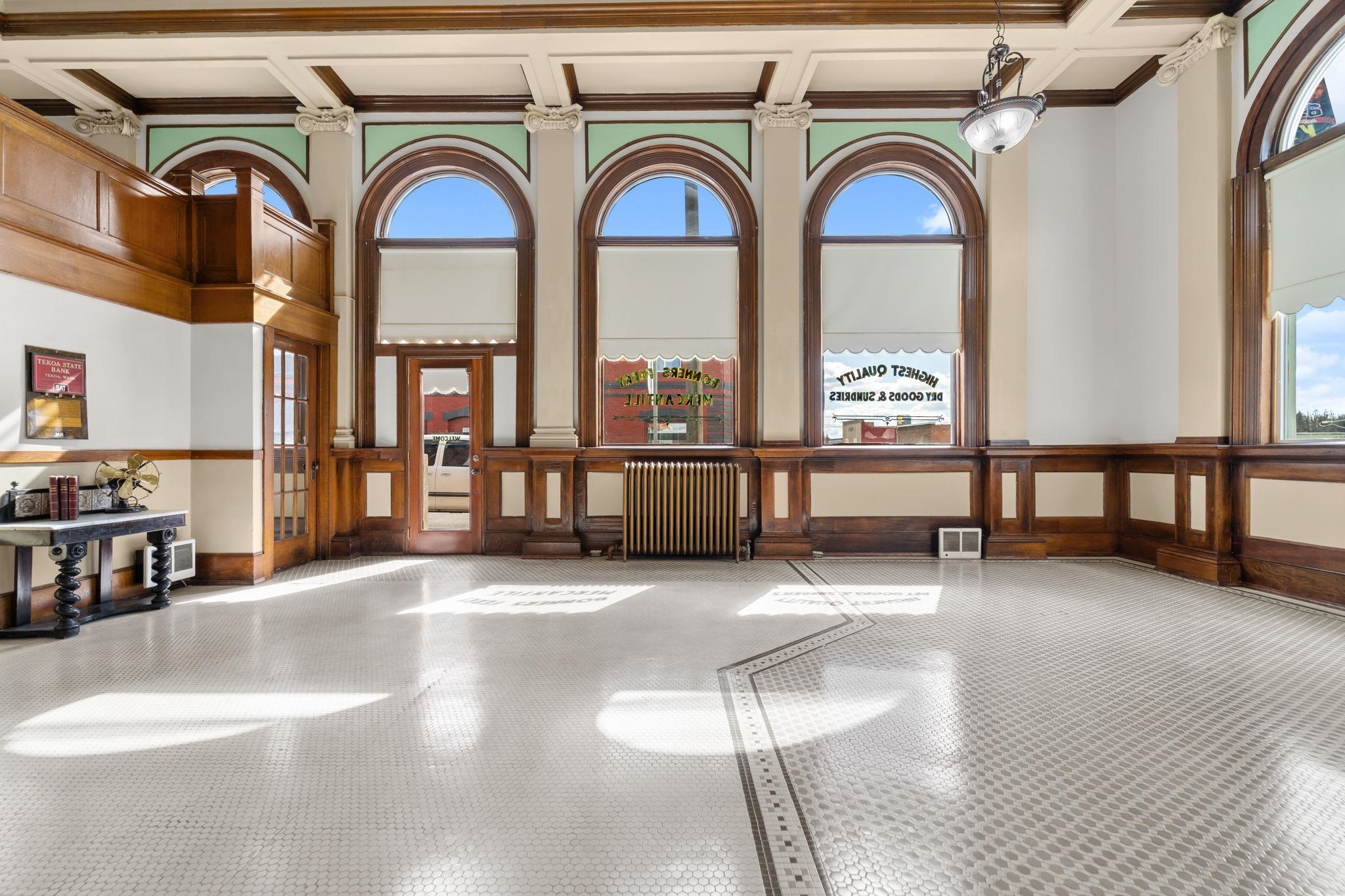 102 N Crosby St - Photo 7