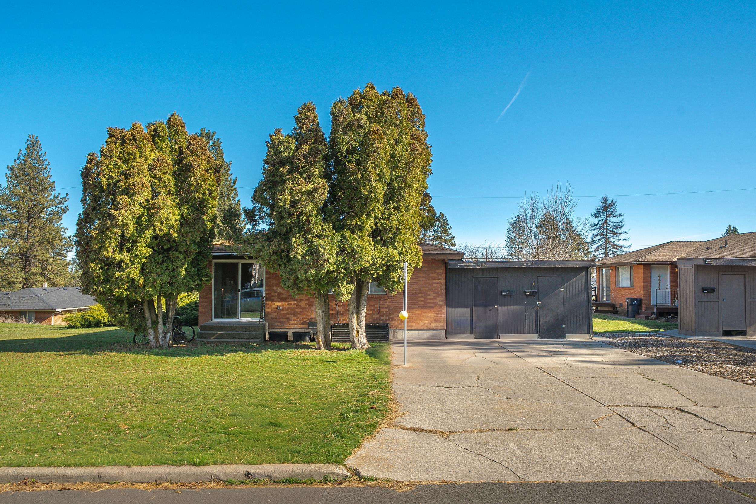 1521 4th St - Photo 1